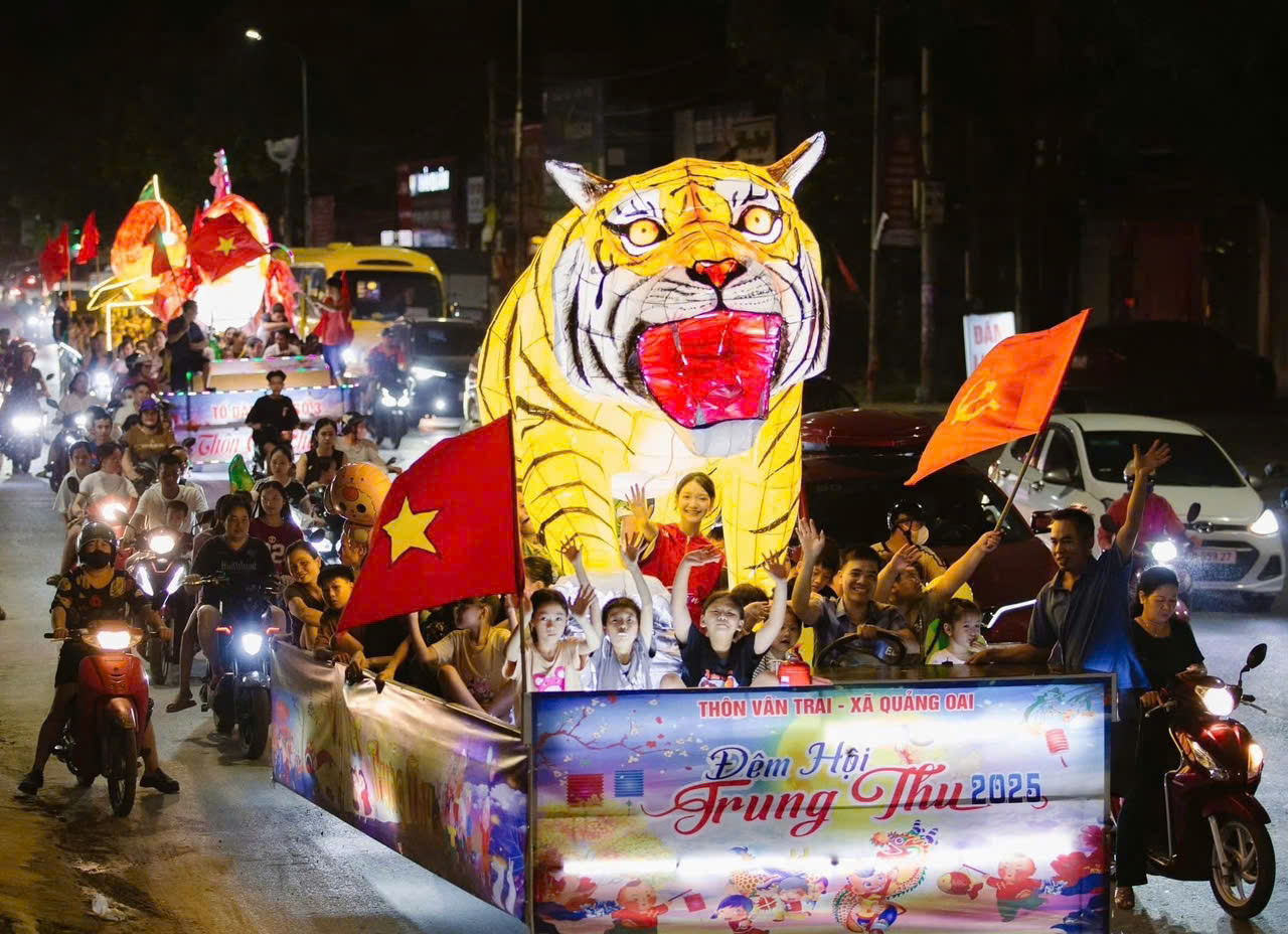 Các xã vùng ven Hà Nội lung linh trong đêm hội Trung thu- Ảnh 4.