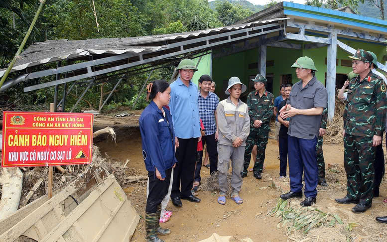 Phó Thủ tướng Trần Hồng Hà kiểm tra khắc phục hậu quả bão số 10 tại Lào Cai- Ảnh 1.