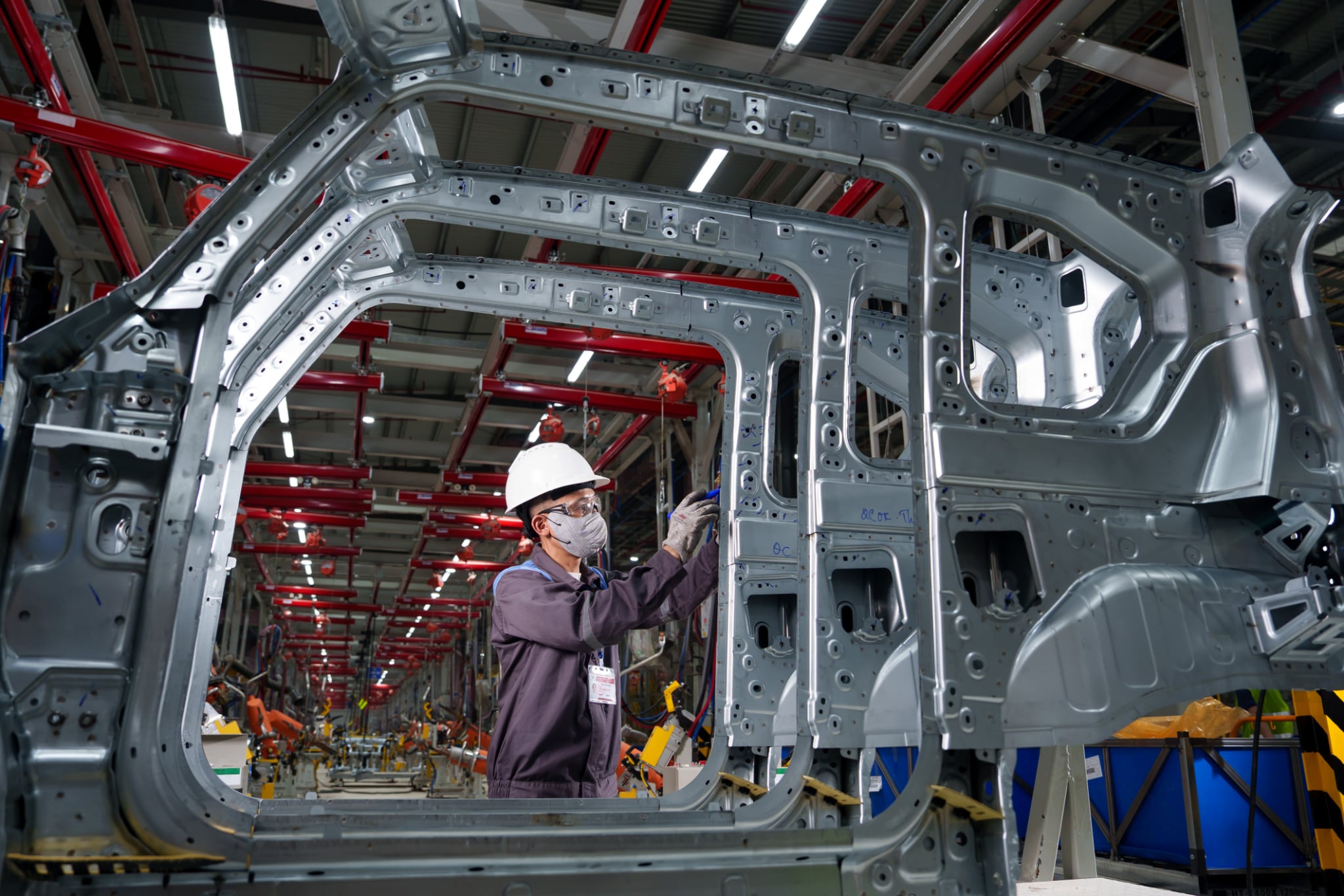 Vingroup lập công ty sản xuất thép để làm xe điện- Ảnh 1.