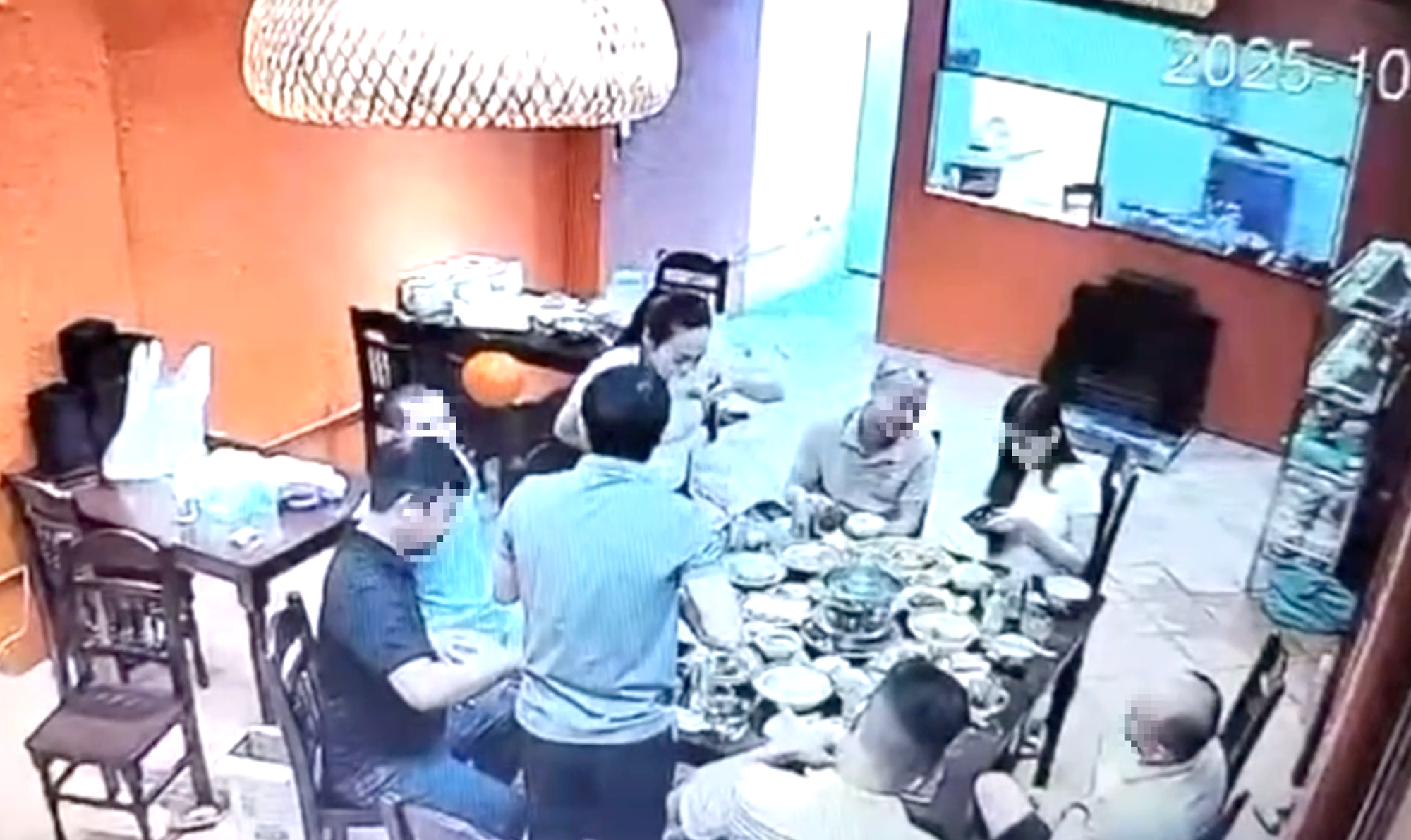 Khởi tố nữ tài xế tông Chủ tịch xã Dray Bhăng tử vong khi đang làm nhiệm vụ- Ảnh 1.