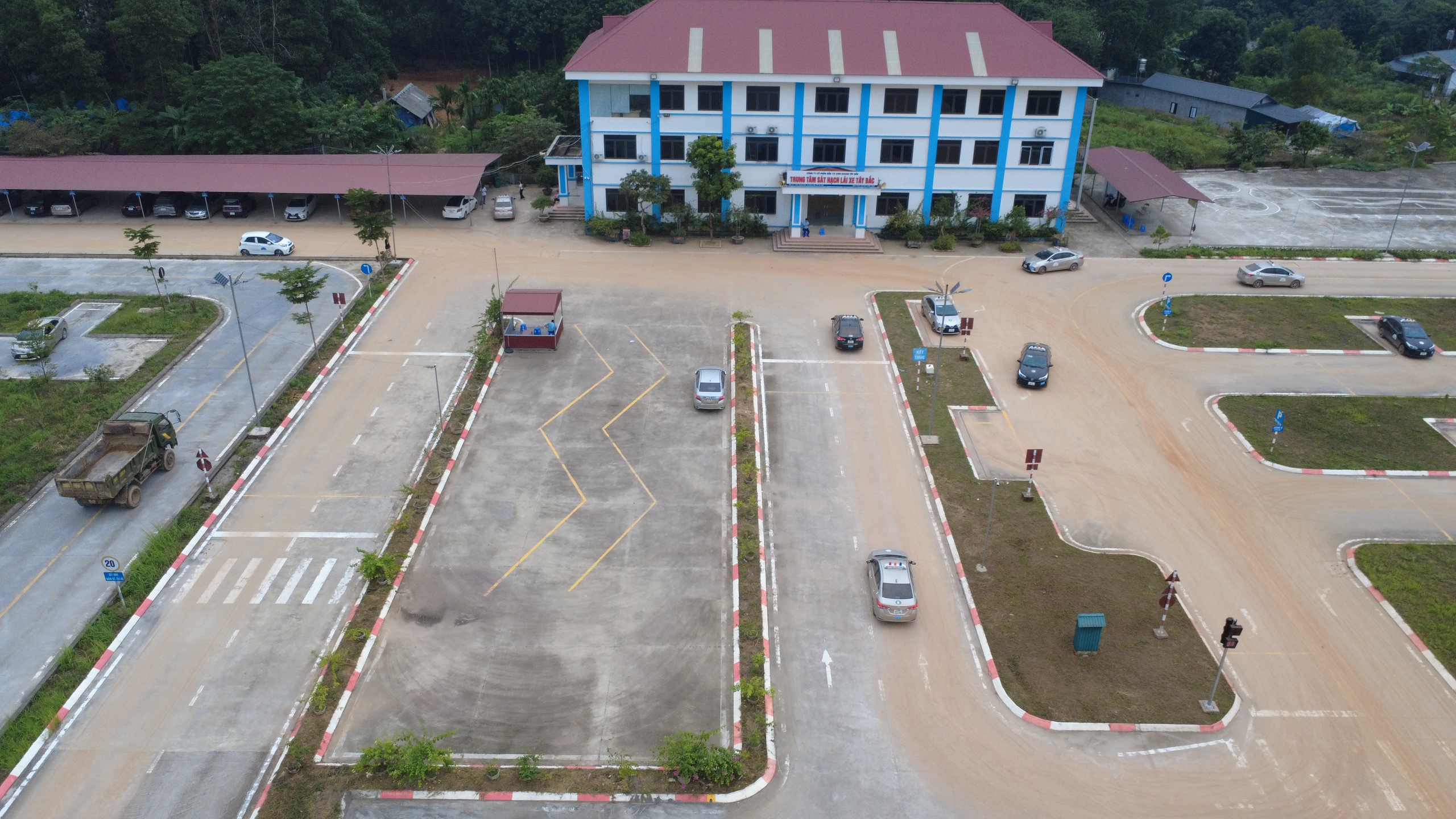 Bước chuyển trong đào tạo và sát hạch lái xe tại Lào Cai- Ảnh 2. Bước chuyển trong đào tạo và sát hạch lái xe tại Lào Cai- Ảnh 2.