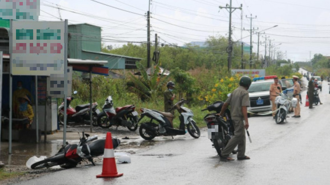 Cà Mau: Hai xe máy va chạm, một người bị chấn thương sọ não- Ảnh 1.