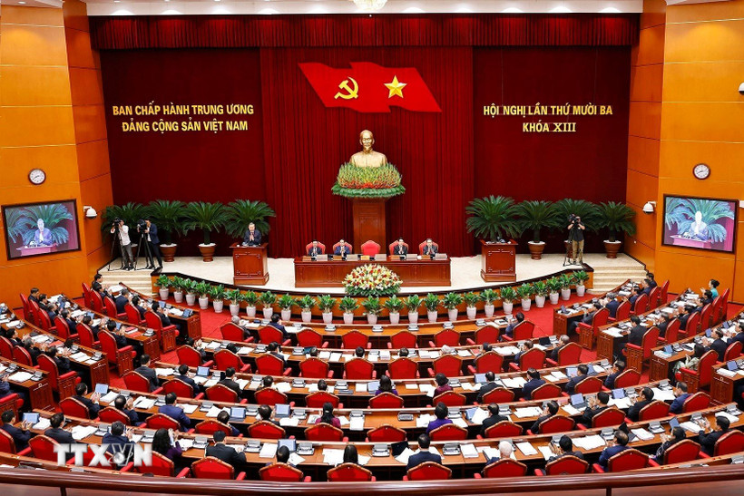 Thông cáo báo chí ngày làm việc thứ nhất Hội nghị Trung ương 13- Ảnh 1.