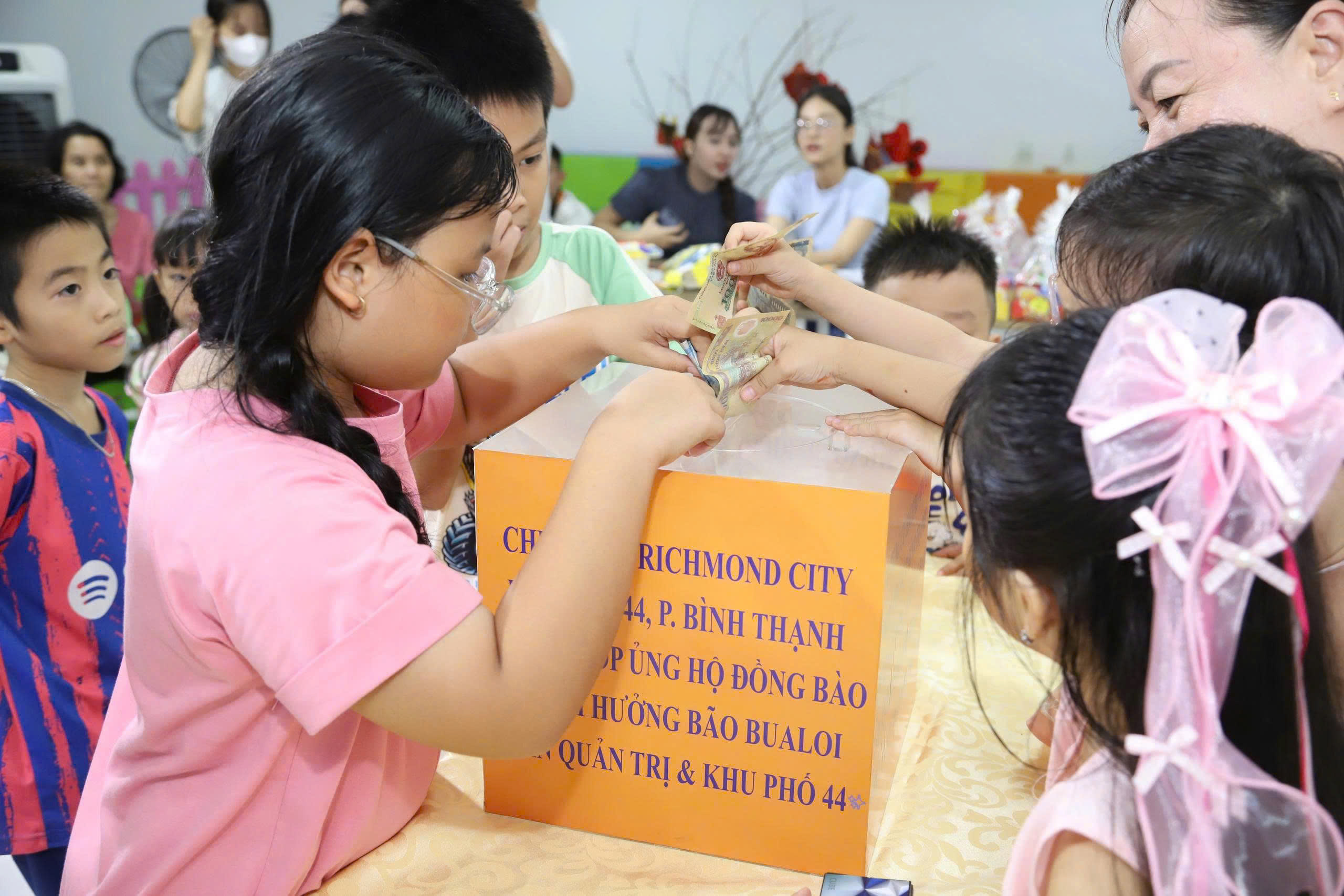 TP.HCM ủng hộ hơn 42 tỷ đồng giúp đồng bào phía Bắc khắc phục bão lũ- Ảnh 1.