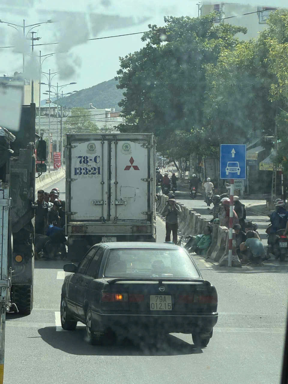 Hành khách xe ôm công nghệ tử vong thương tâm sau va chạm với xe tải ở Nha Trang- Ảnh 1.