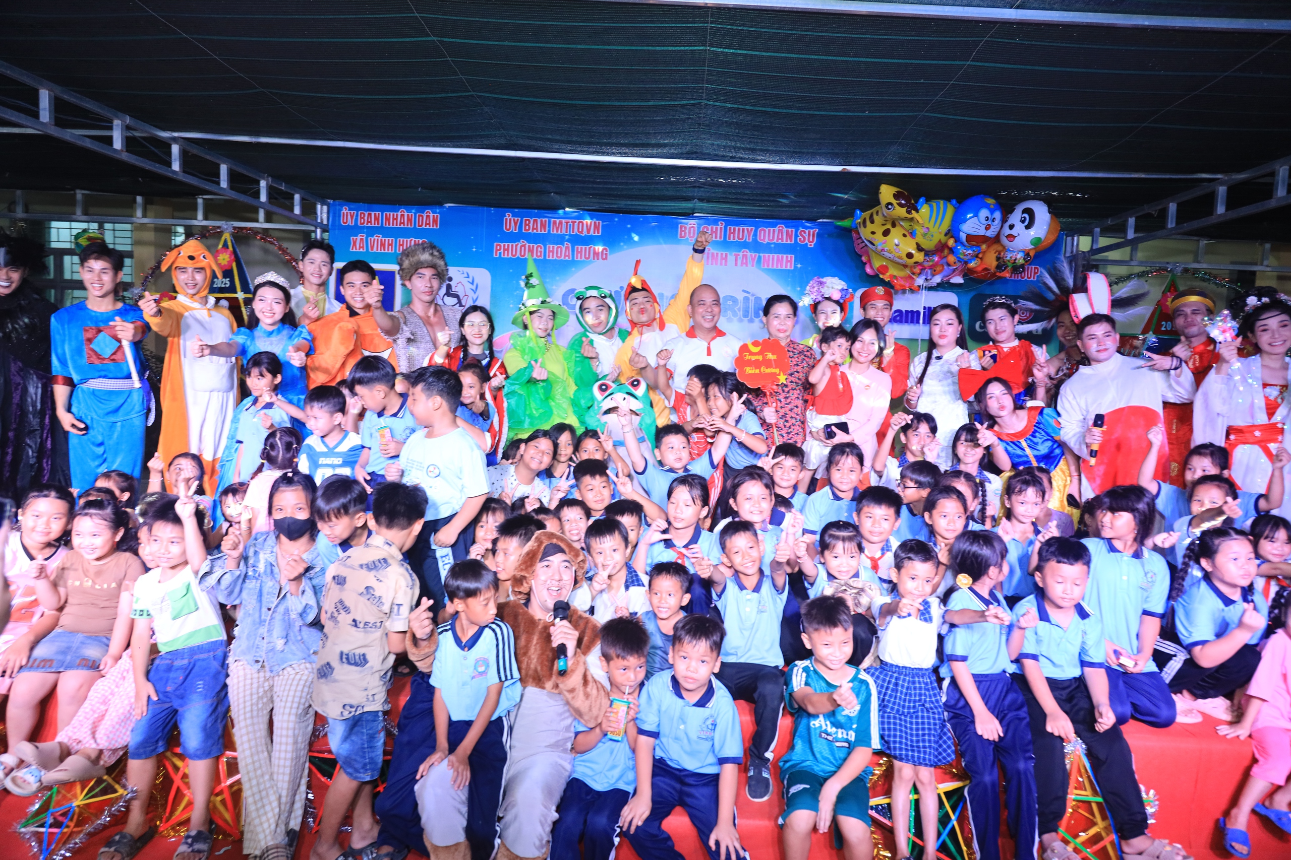 Vinamilk đồng hành mang tết Trung thu đến hơn 10.000 trẻ em trên cả nước- Ảnh 4. Vinamilk đồng hành mang tết Trung thu đến hơn 10.000 trẻ em trên cả nước- Ảnh 4.