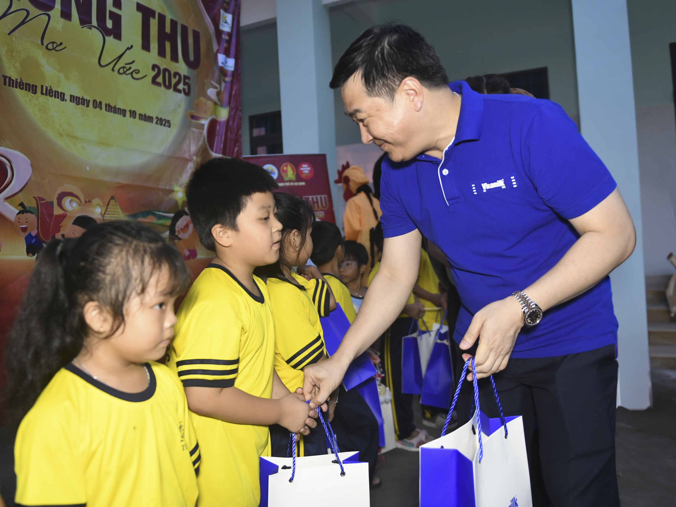 Vinamilk đồng hành mang tết Trung thu đến hơn 10.000 trẻ em trên cả nước- Ảnh 6. Vinamilk đồng hành mang tết Trung thu đến hơn 10.000 trẻ em trên cả nước- Ảnh 6.