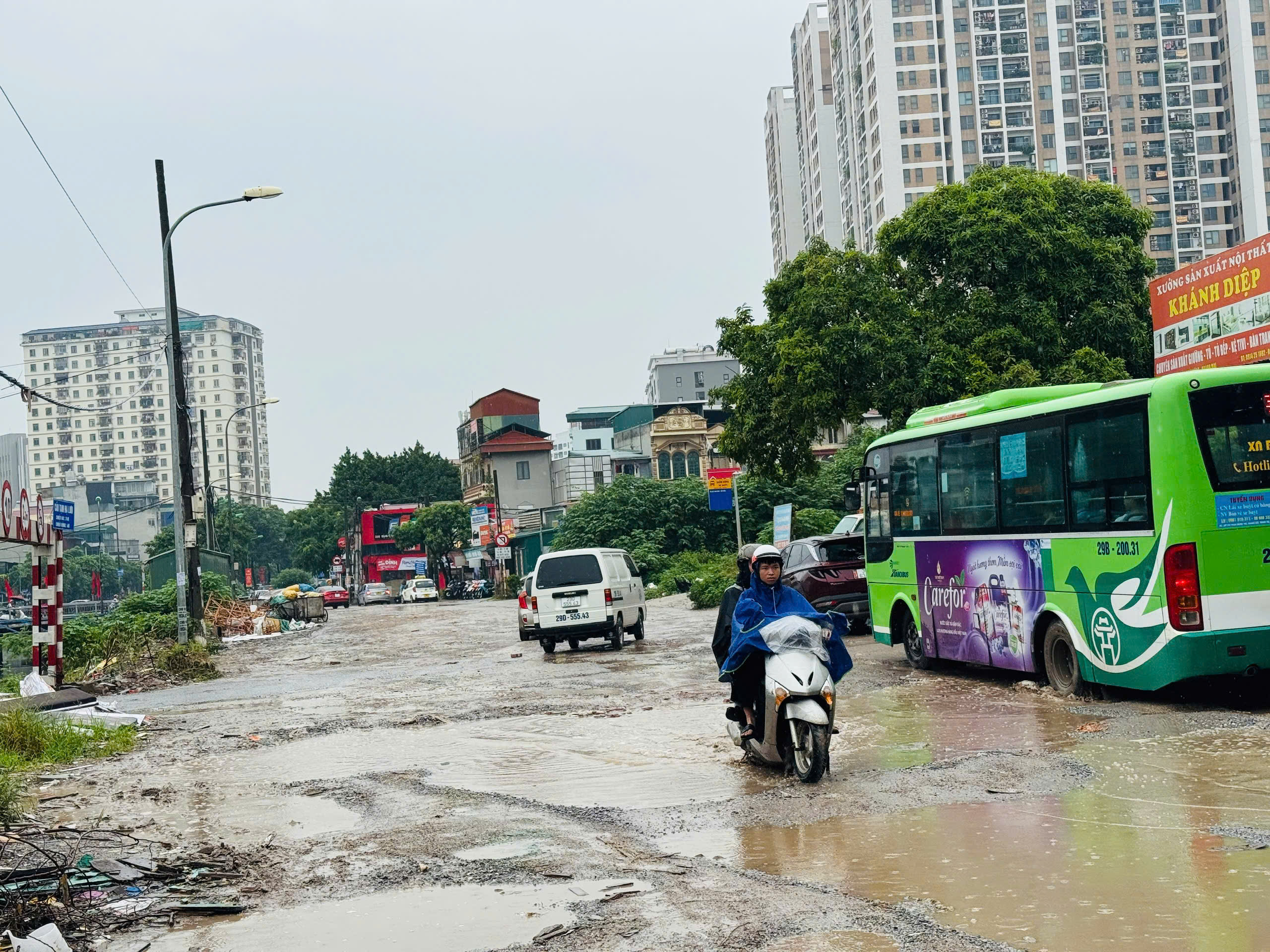 Vì sao đoạn đường chưa đầy 1km ở KĐT Bắc Đại Kim thi công 6 năm chưa xong?- Ảnh 1.