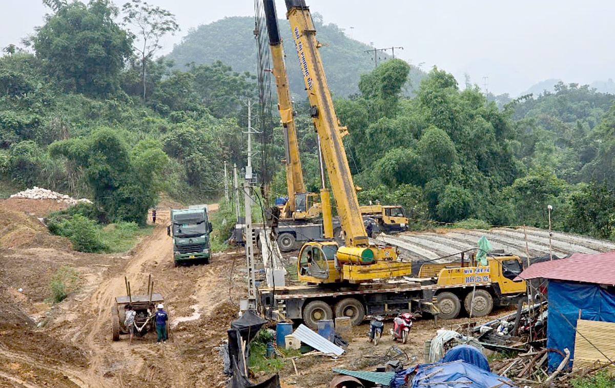 Dự án cao tốc Tuyên Quang - Hà Giang: Làm gì để không bị gián đoạn thi công sau mưa lũ?- Ảnh 1.