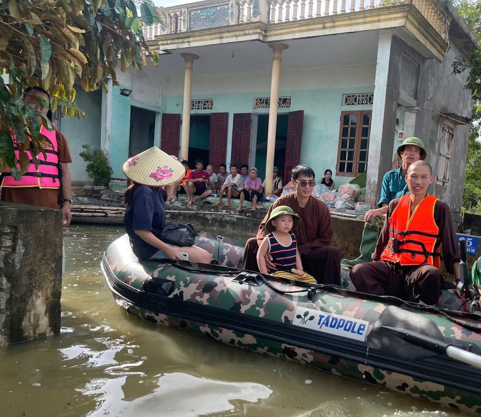 Lũ sông Cầu vượt đỉnh lịch sử, trung tâm Thái Nguyên chìm trong biển nước- Ảnh 9.