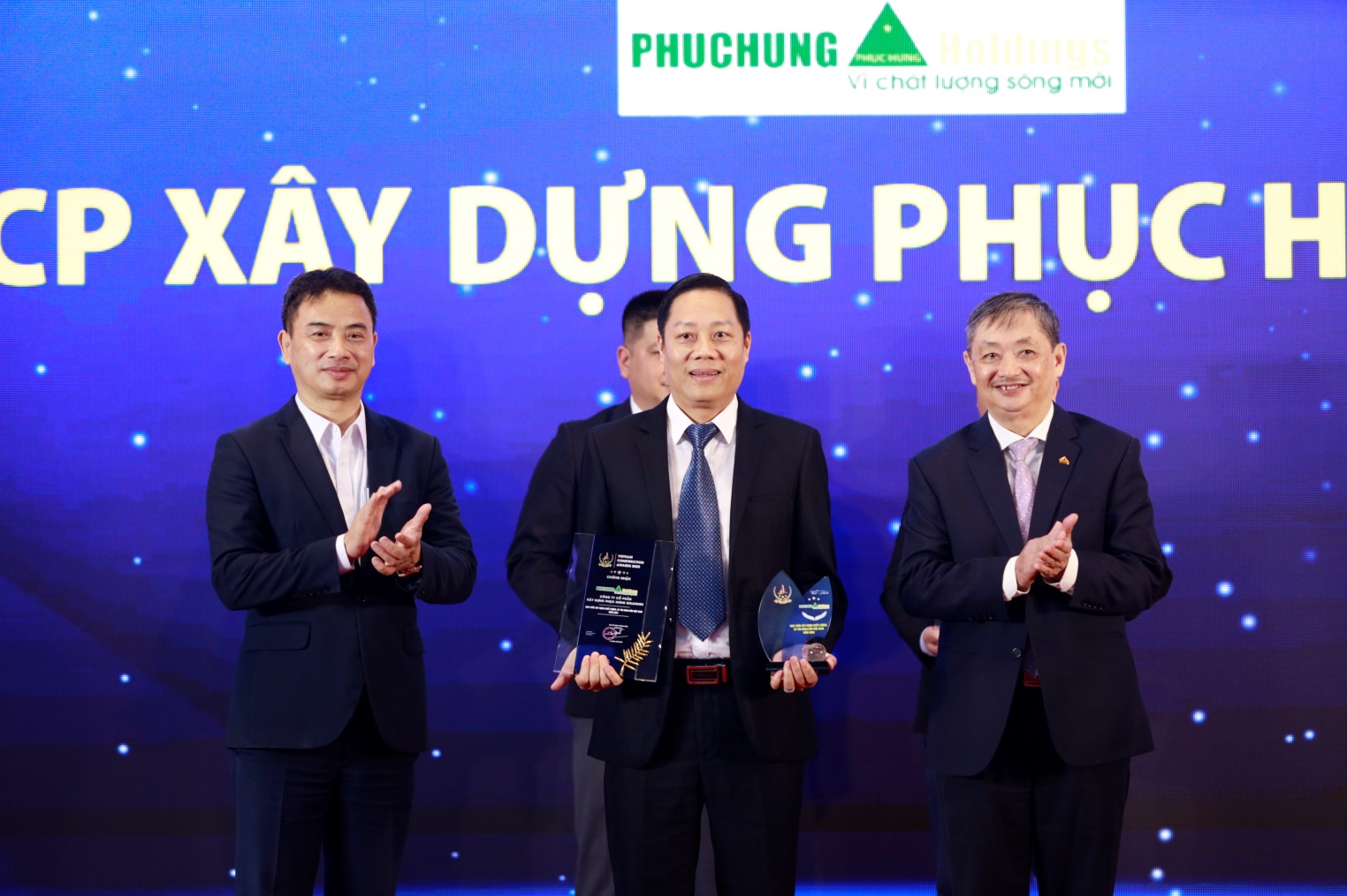 Phục Hưng Holdings khẳng định vị thế với hai giải thưởng lớn năm 2025- Ảnh 2. C:\Users\HP\Downloads\_Z3A6691.JPG