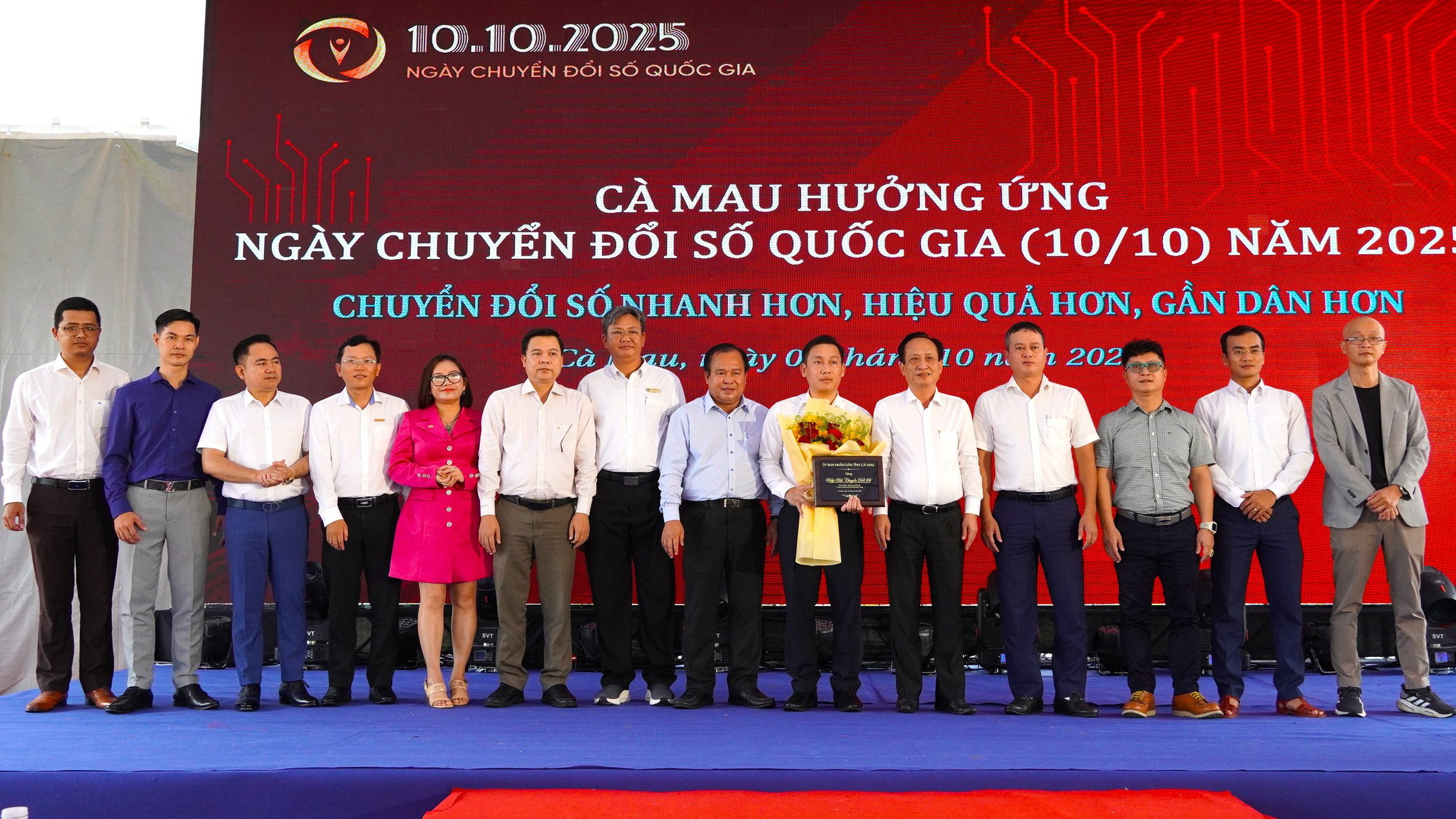 Chuyển đổi số - động lực phát triển của tỉnh Cà Mau- Ảnh 2. Chuyển đổi số - động lực phát triển của tỉnh Cà Mau- Ảnh 2.