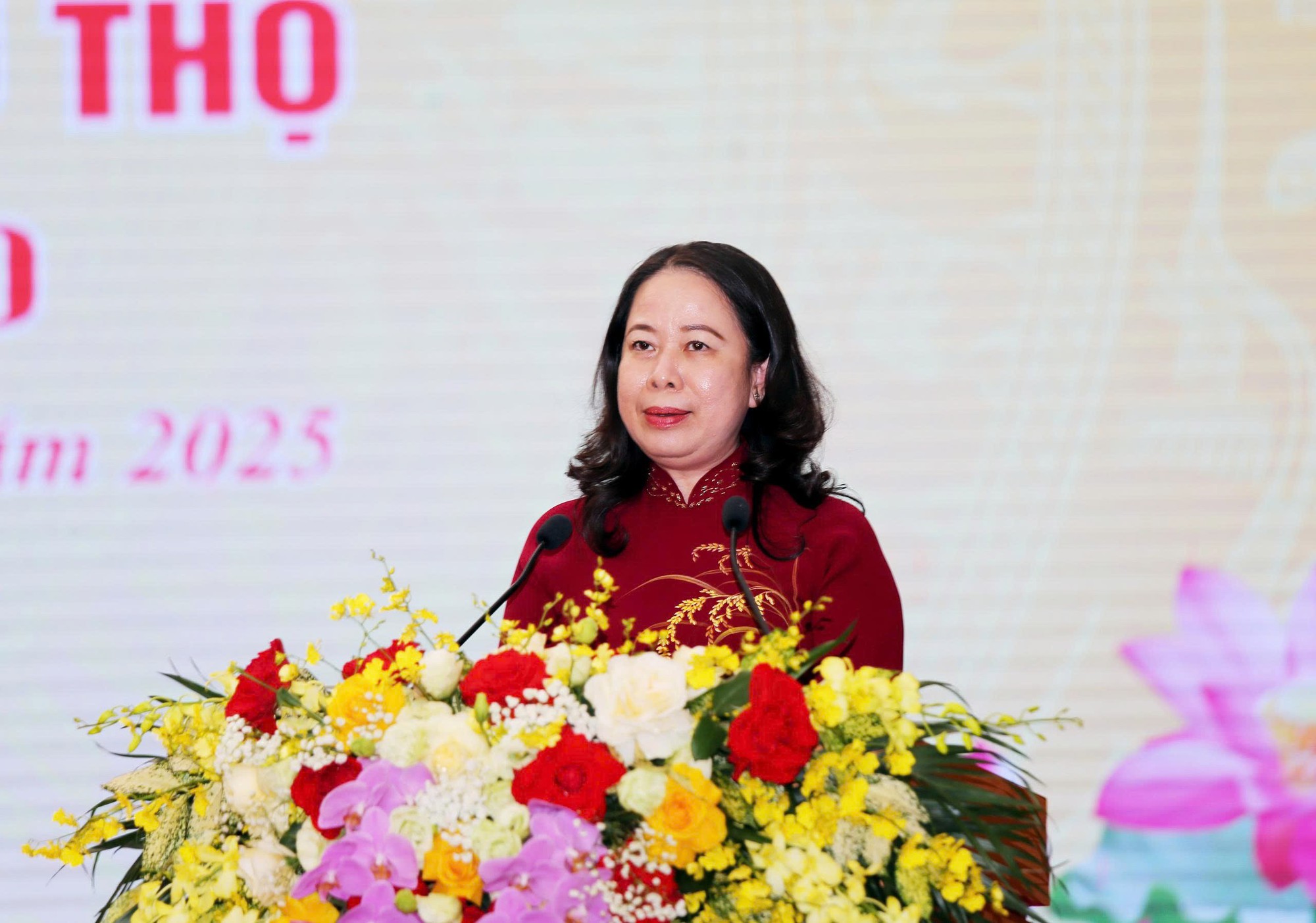 Phó Chủ tịch nước Võ Thị Ánh Xuân: Kỳ vọng Phú Thọ sẽ là thành phố trực thuộc Trung ương- Ảnh 1. Phó Chủ tịch nước Võ Thị Ánh Xuân: Kỳ vọng Phú Thọ sẽ là thành phố trực thuộc Trung ương- Ảnh 1.