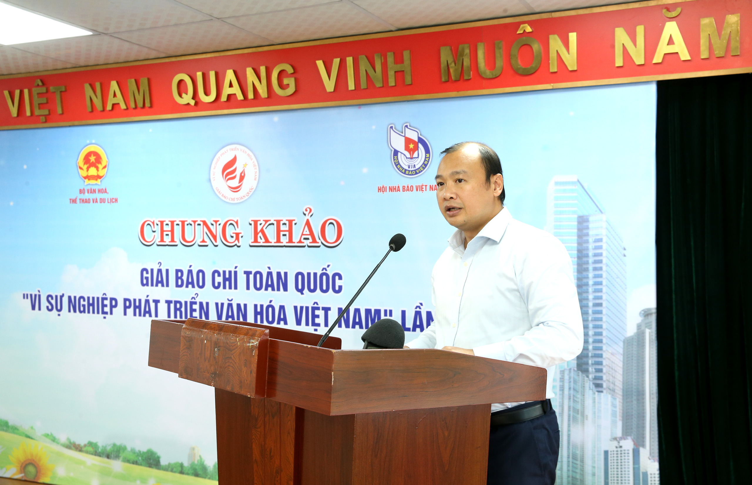 Chung khảo Giải Báo chí Văn hóa Việt Nam lần 3 chứng minh chất lượng bài viết chuyên ngành- Ảnh 2. Chung khảo Giải Báo chí Văn hóa Việt Nam lần 3 chứng minh chất lượng bài viết chuyên ngành- Ảnh 2.