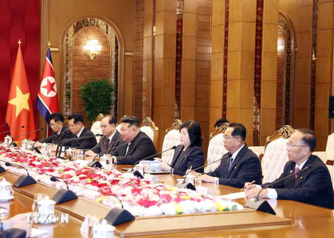 Tổng Bí thư Tô Lâm hội đàm với Tổng Bí thư, Chủ tịch Quốc vụ Triều Tiên Kim Jong Un- Ảnh 2. Tổng Bí thư Tô Lâm hội đàm với Tổng Bí thư, Chủ tịch Quốc vụ Triều Tiên Kim Jong Un- Ảnh 2.