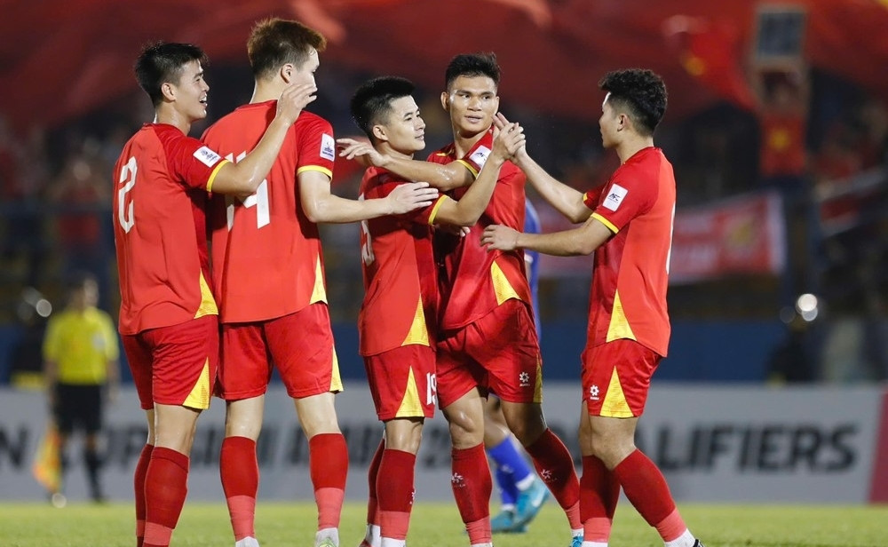 Vòng loại Asian Cup 2027: Hậu vệ đua nhau tỏa sáng, tuyển Việt Nam thắng dễ Nepal- Ảnh 1. Vòng loại Asian Cup 2027: Hậu vệ đua nhau tỏa sáng, tuyển Việt Nam thắng dễ Nepal- Ảnh 1.