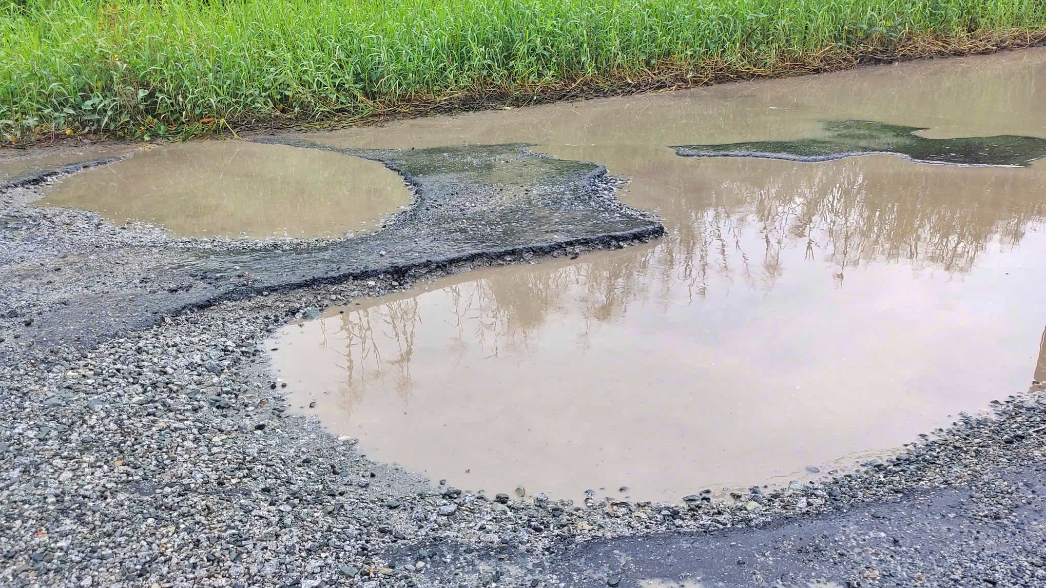 Khẩn trương sửa chữa tuyến đường Mậu Thân bị xuống cấp ở Cà Mau- Ảnh 2.