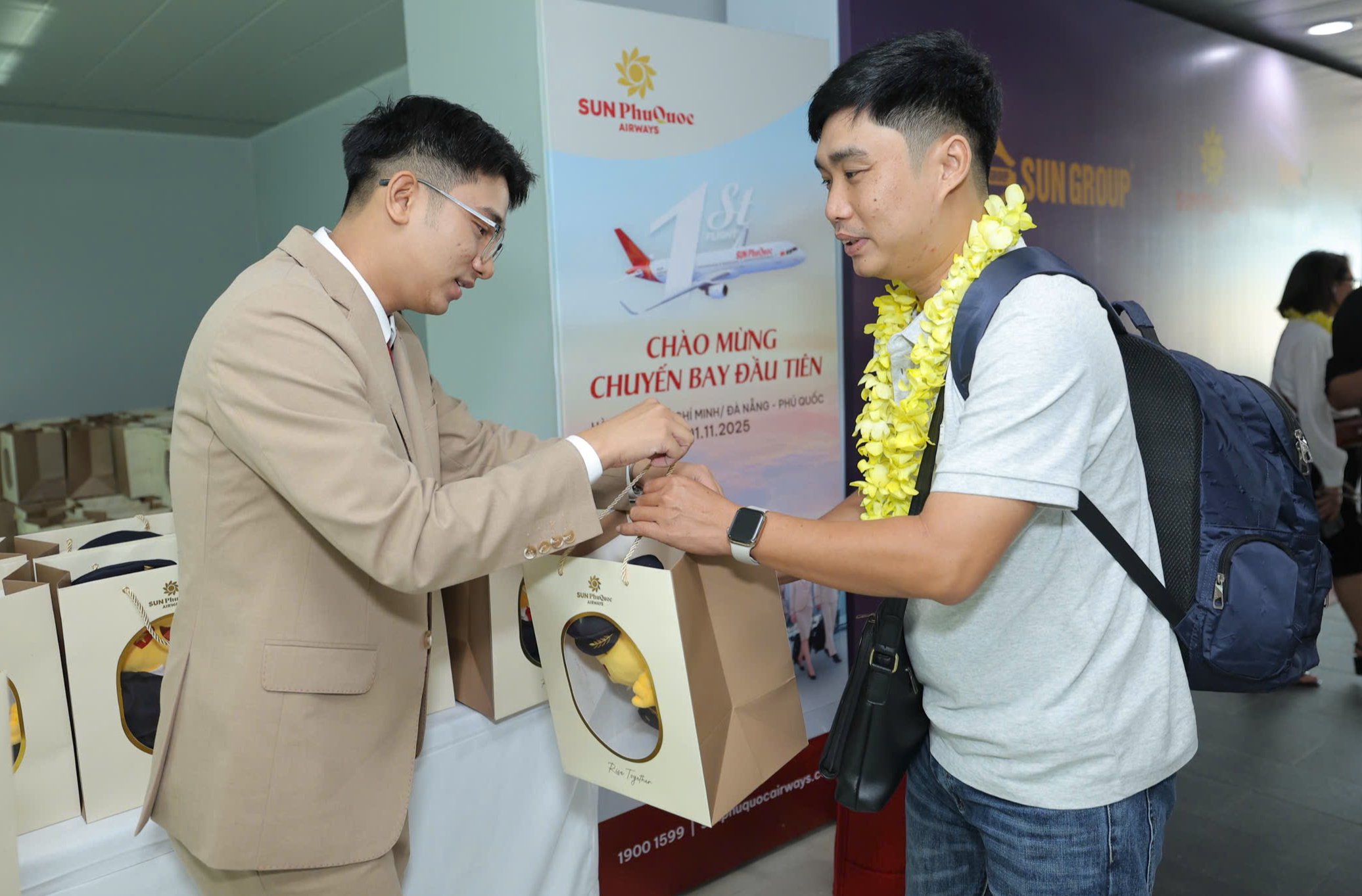 Chuyến bay đầu tiên của Sun PhuQuoc Airways chính thức cất cánh- Ảnh 15.