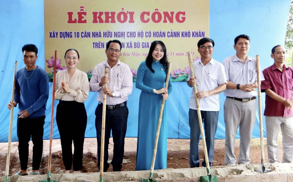 Đồng Nai khởi công 10 mái ấm hữu nghị cho hộ nghèo vùng biên giới- Ảnh 1. Đồng Nai khởi công 10 mái ấm hữu nghị cho hộ nghèo vùng biên giới- Ảnh 1.