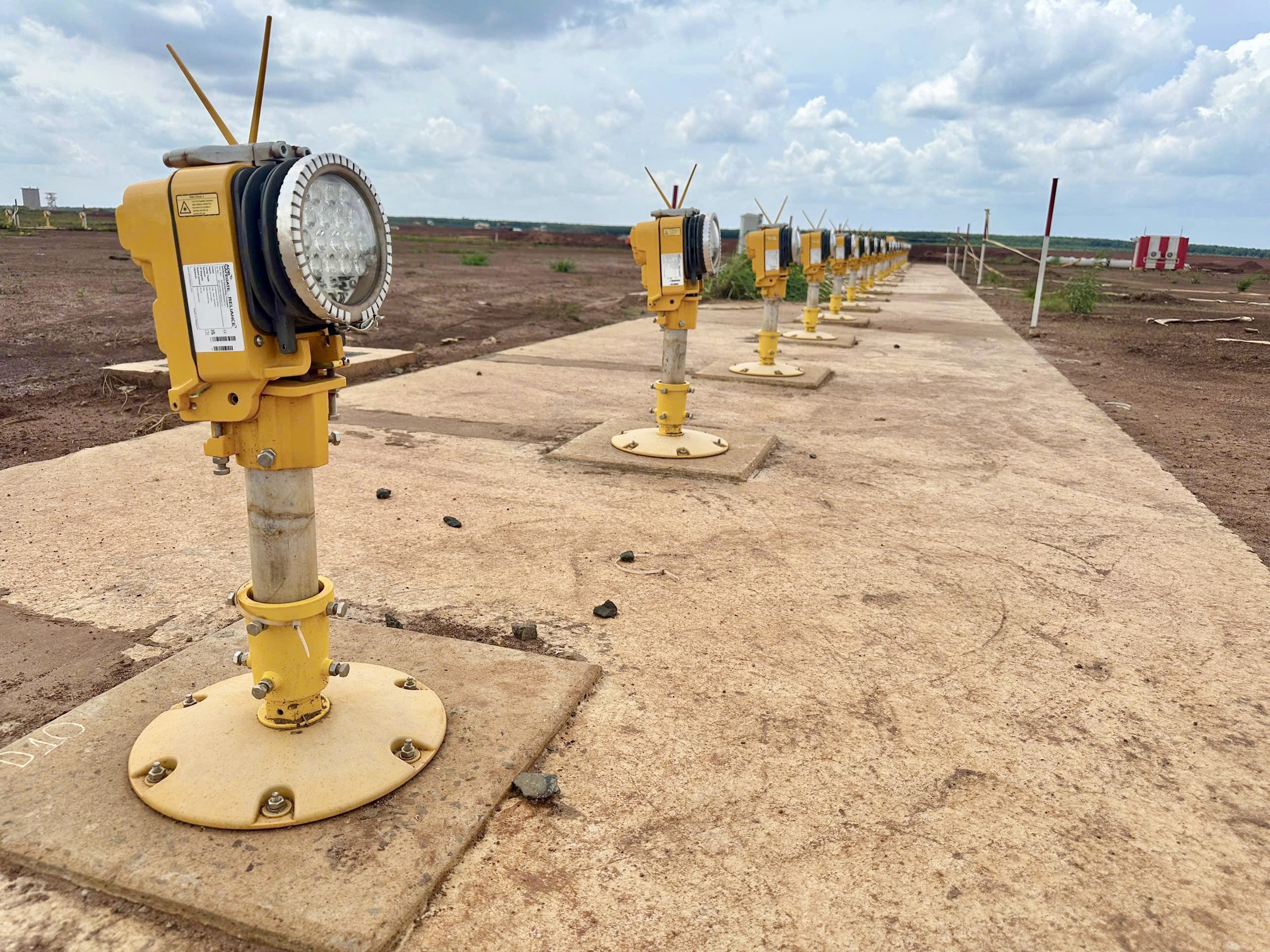 Bộ trưởng Trần Hồng Minh chỉ đạo "thi công sân bay Long Thành đến đâu, sạch đẹp đến đó"- Ảnh 14. Bộ trưởng Trần Hồng Minh chỉ đạo "thi công sân bay Long Thành đến đâu, sạch đẹp đến đó"- Ảnh 14.