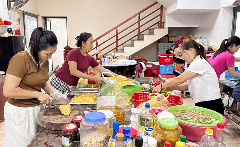 Lũ dâng nhanh, hơn 4.000 nhà dân ở Hà Tĩnh bị ngập- Ảnh 2. Lũ dâng nhanh, hơn 4.000 nhà dân ở Hà Tĩnh bị ngập- Ảnh 2.