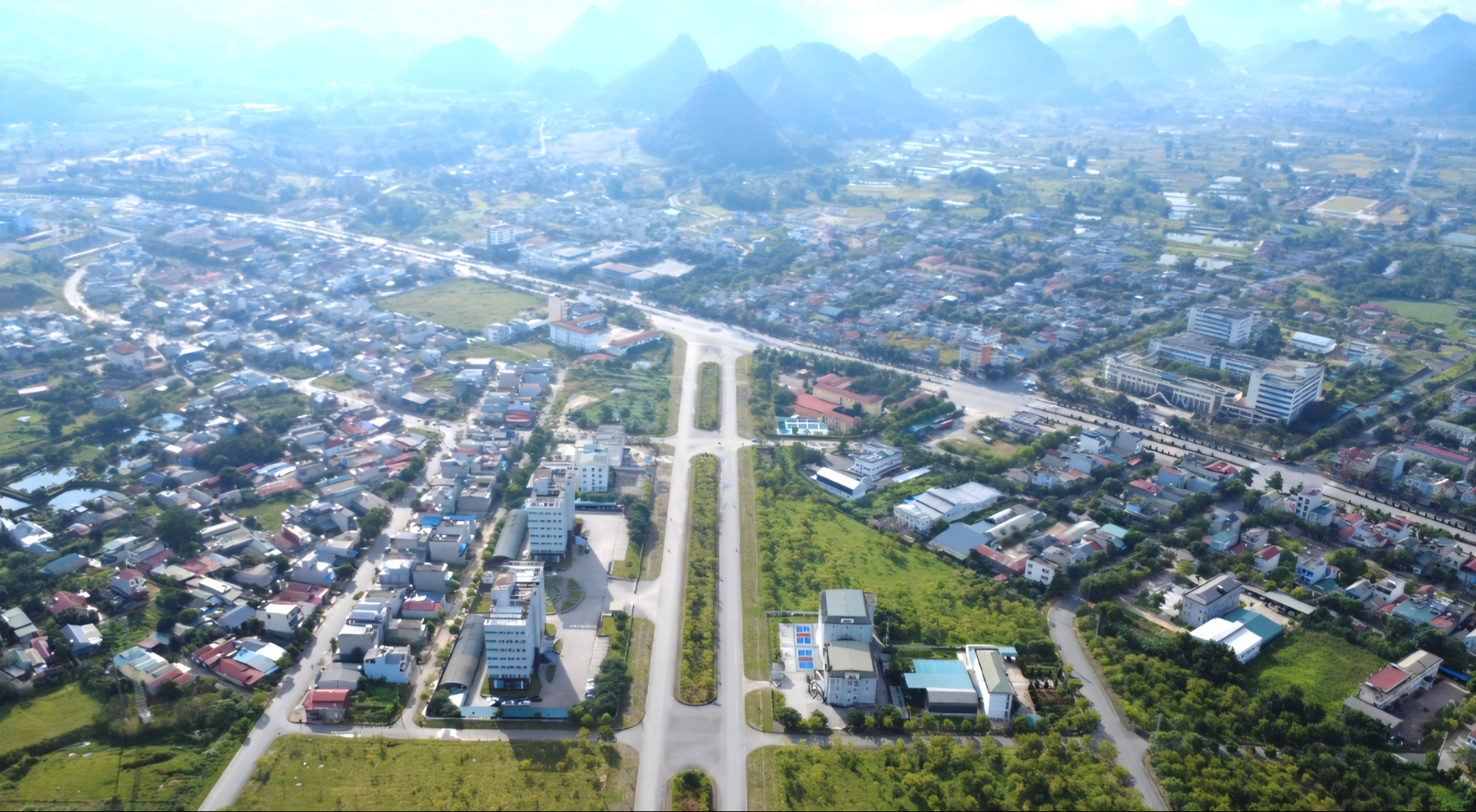 Lai Châu phê duyệt dự án nhà ở xã hội hơn 905 tỷ đồng, đáp ứng chỗ ở cho 3.000 người- Ảnh 1.