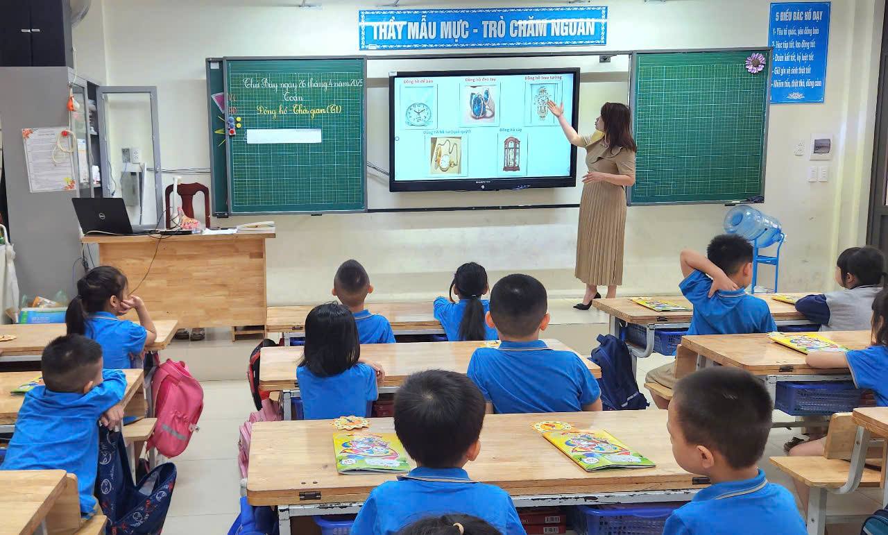 Dạy tiếng Anh từ lớp 1: Kỳ vọng cao, thách thức lớn- Ảnh 1.