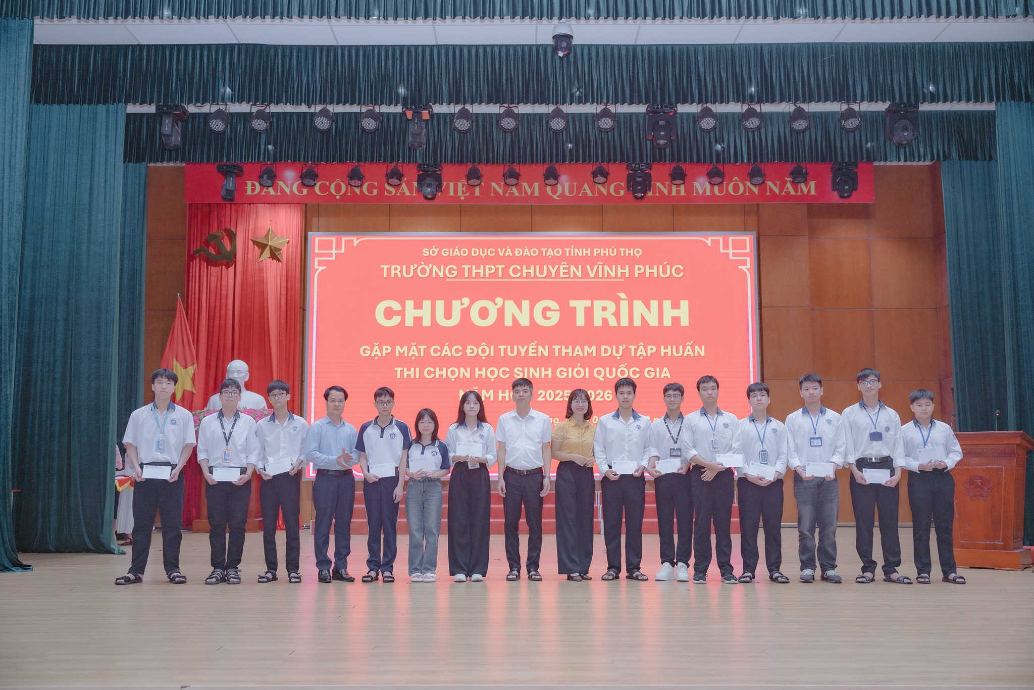 Bộ GD&ĐT công bố lịch thi học sinh giỏi quốc gia 2025 với 13 môn- Ảnh 1.