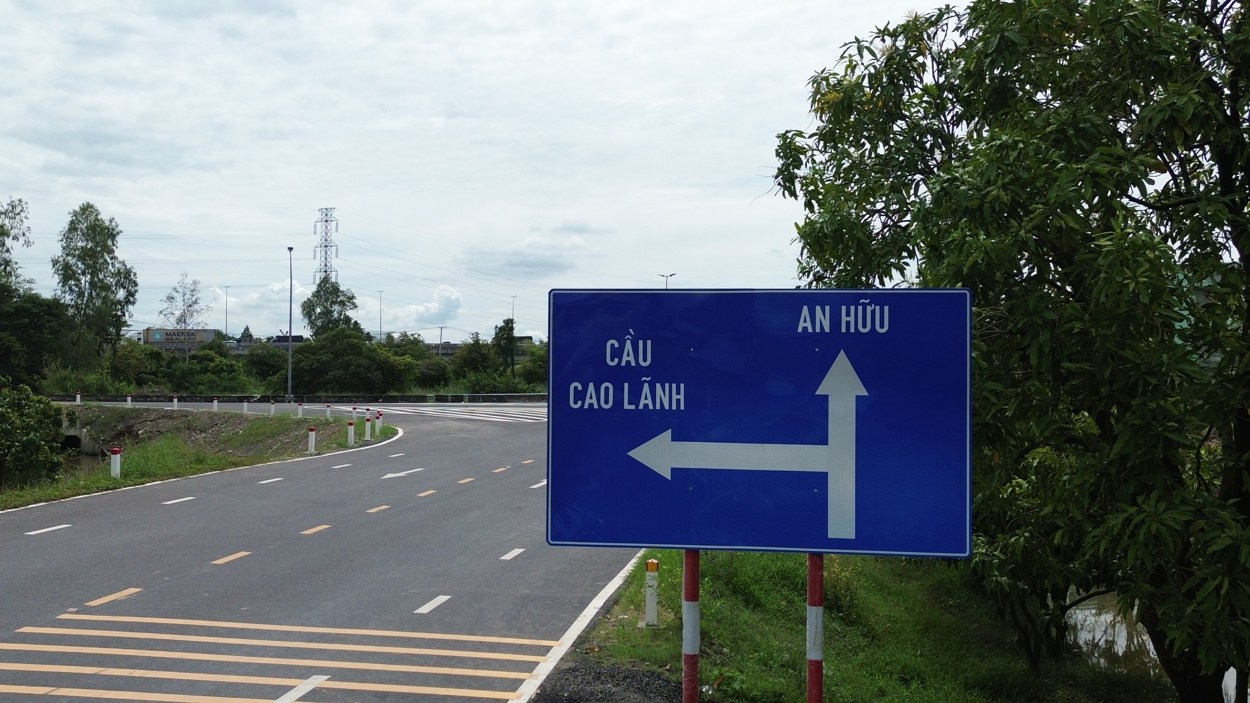 Sắp đến ngày thông xe, tuyến tránh Cao Lãnh hiện thi công ra sao?- Ảnh 2. Sắp đến ngày thông xe, tuyến tránh Cao Lãnh hiện thi công ra sao?- Ảnh 2.