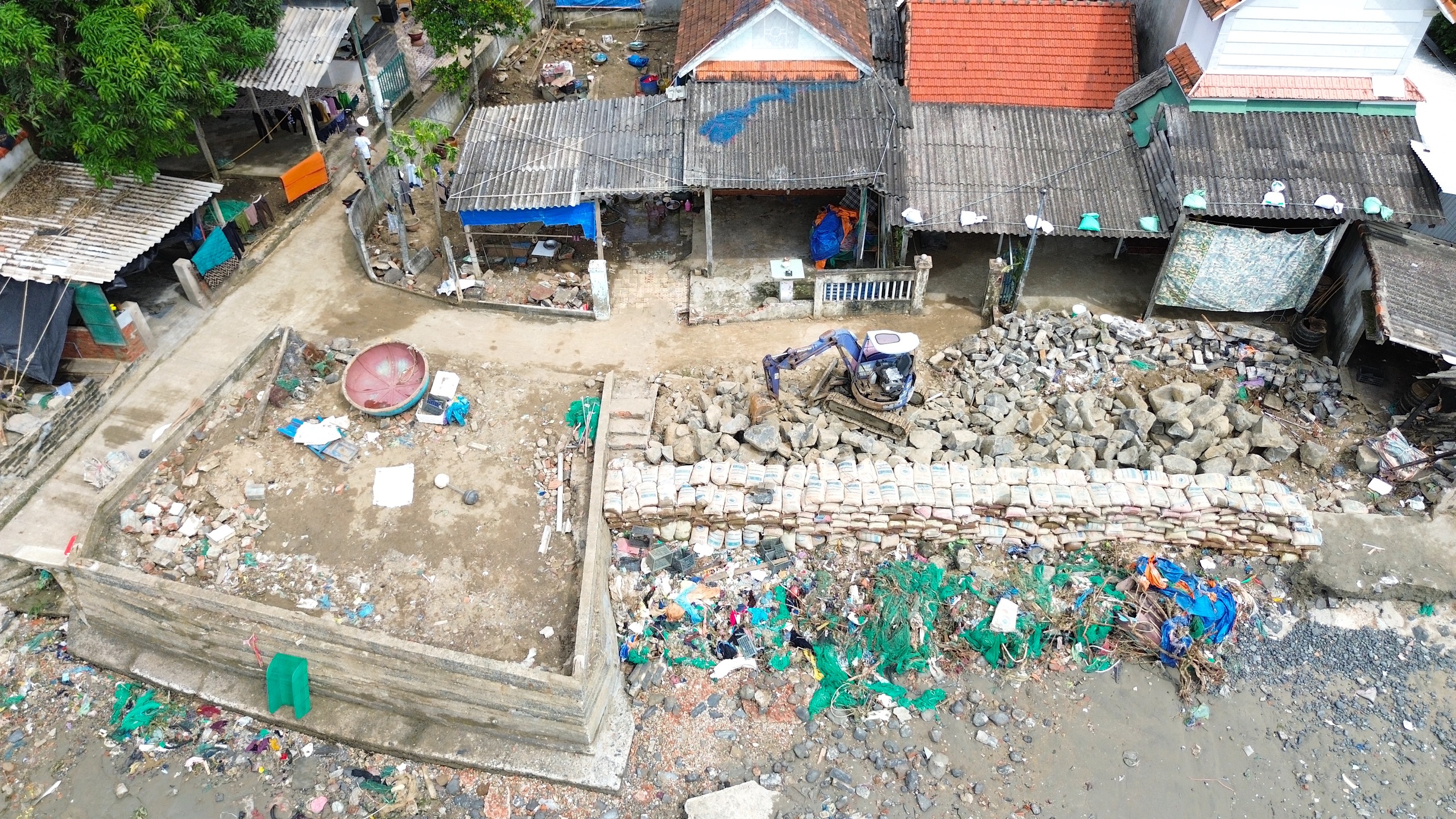 Kè biển giúp người dân Quảng Ngãi chống chọi với những con sóng dữ- Ảnh 16.