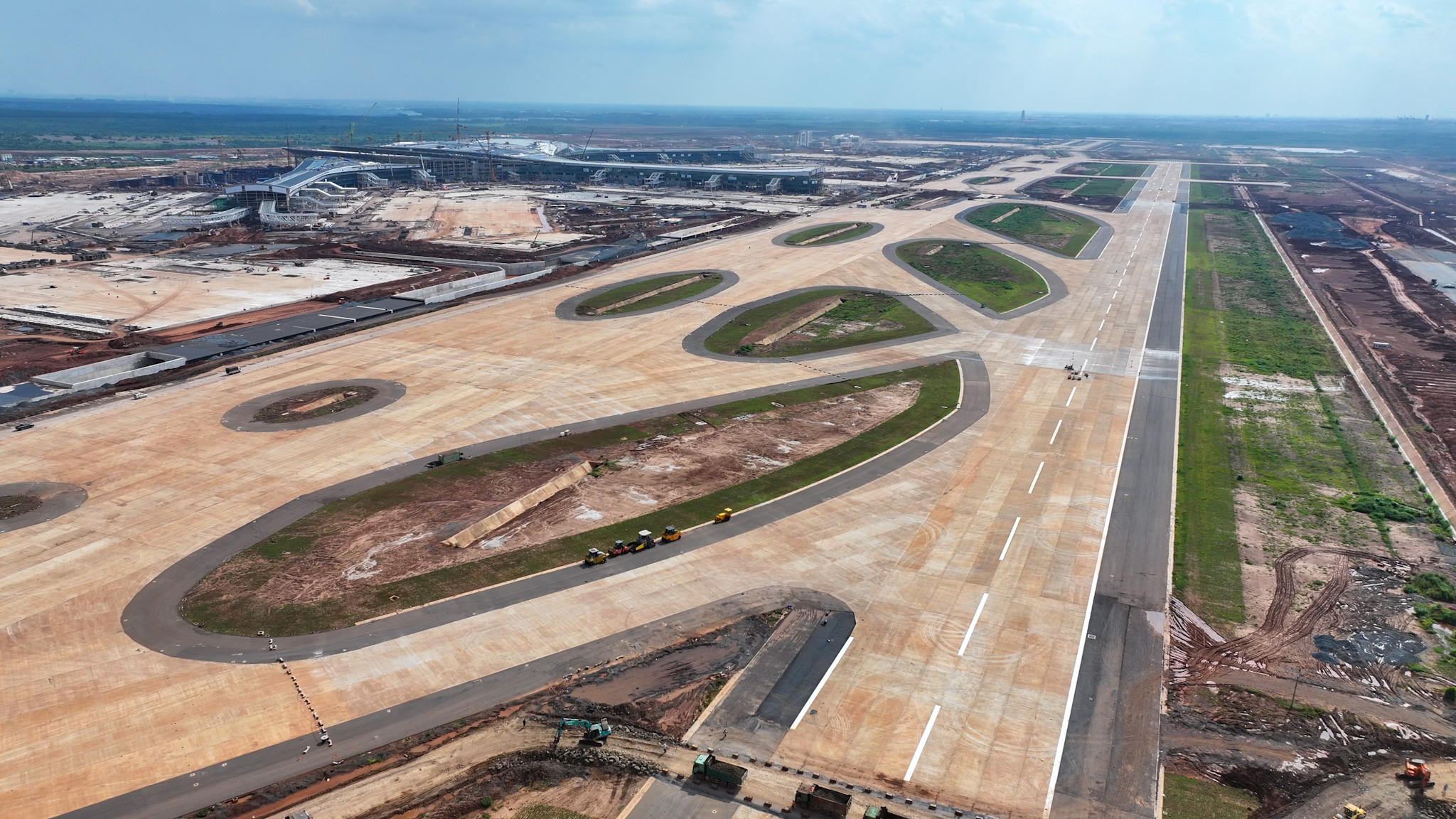 Xây dựng 5 trụ cột chiến lược phát triển hàng không Việt Nam- Ảnh 1.