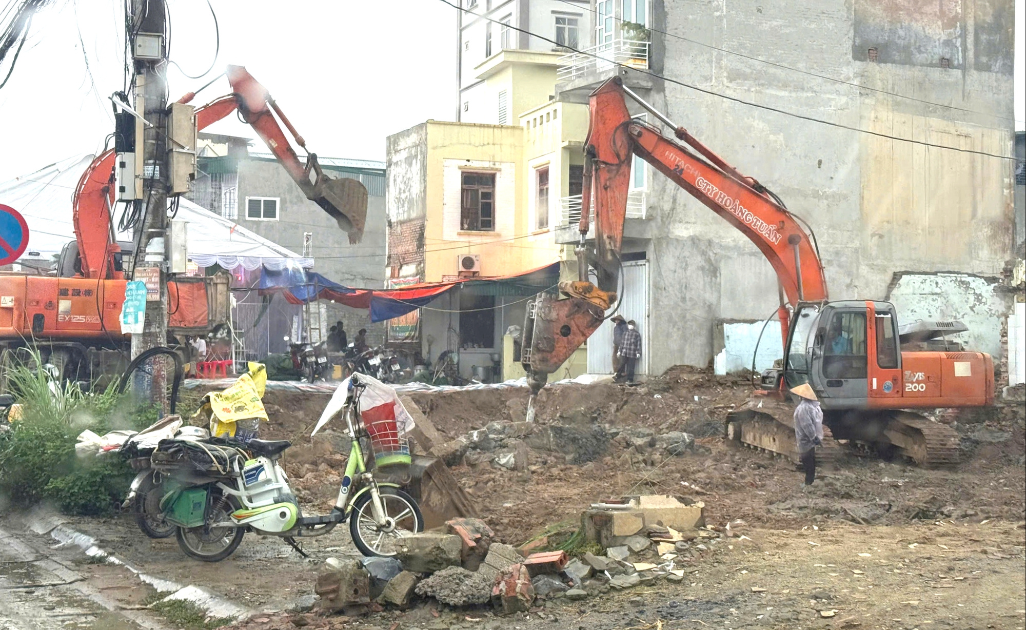 Dự án mở rộng đại lộ hơn 1.000 tỷ đồng ở Thanh Hoá bị chậm tiến độ- Ảnh 1. Dự án mở rộng đại lộ hơn 1.000 tỷ đồng ở Thanh Hoá bị chậm tiến độ- Ảnh 1.