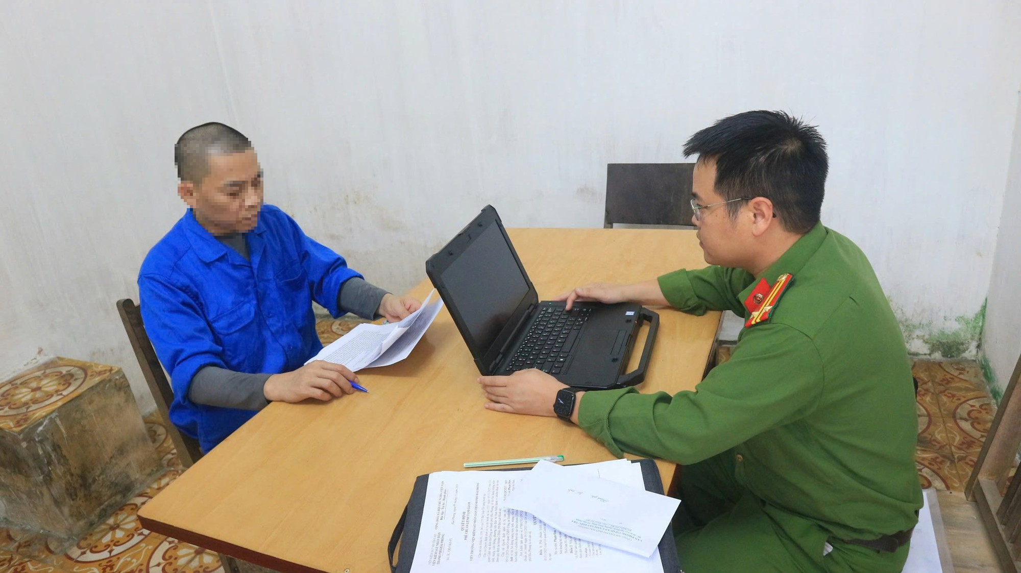 Khởi tố nhóm đối tượng lừa 400 nhà đầu tư, chiếm đoạt gần 10 tỷ đồng từ dự án tiền ảo- Ảnh 1.