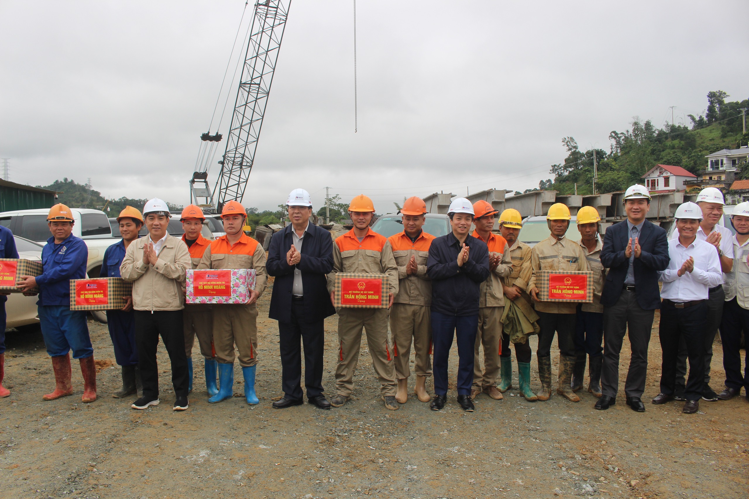 Khắc phục khó khăn, thông tuyến cao tốc tại Cao Bằng và Lạng Sơn đúng hẹn 19/12- Ảnh 4.