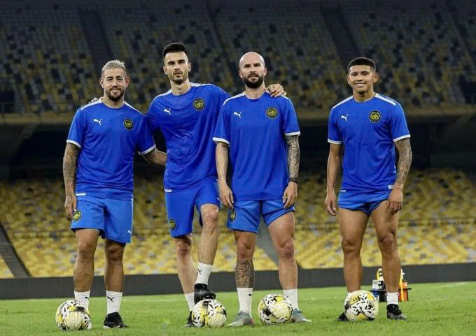 7 cầu thủ nhập tịch bị treo giò bất ngờ quay lại kiện bóng đá Malaysia- Ảnh 2.