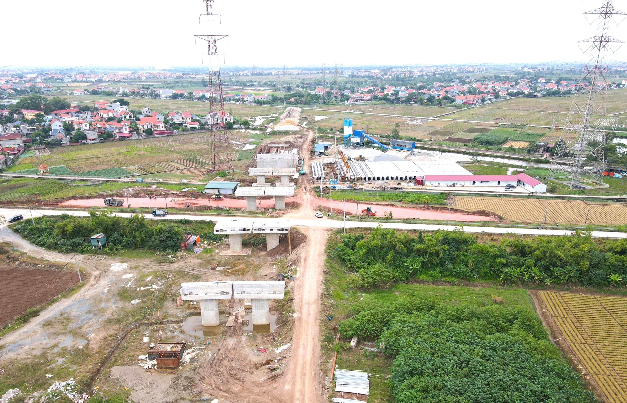 Sau chỉ đạo của Chủ tịch tỉnh Bắc Ninh, cầu gần 2.200 tỷ đồng thi công ra sao?- Ảnh 7.