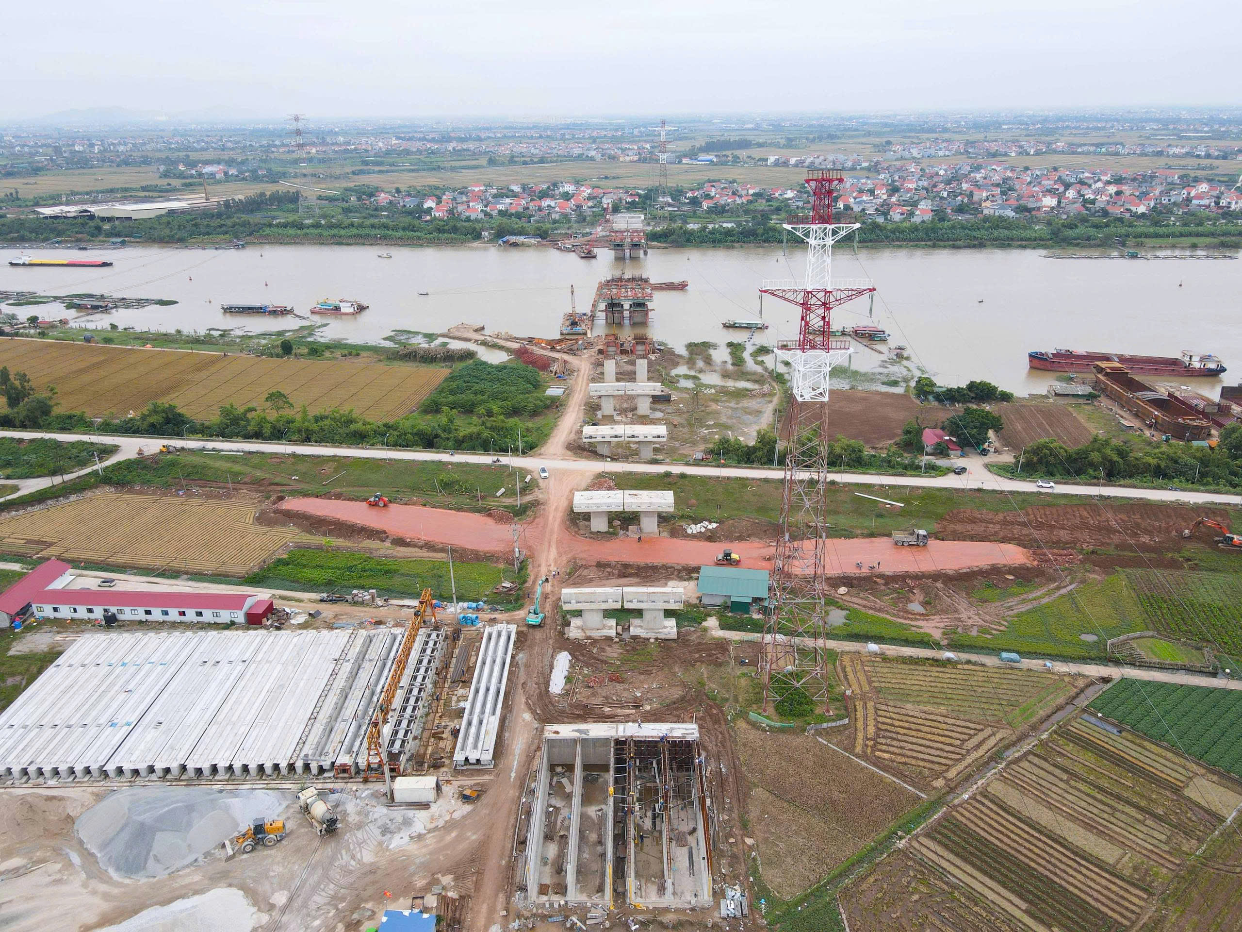 Sau chỉ đạo của Chủ tịch tỉnh Bắc Ninh, cầu gần 2.200 tỷ đồng thi công ra sao?- Ảnh 12.