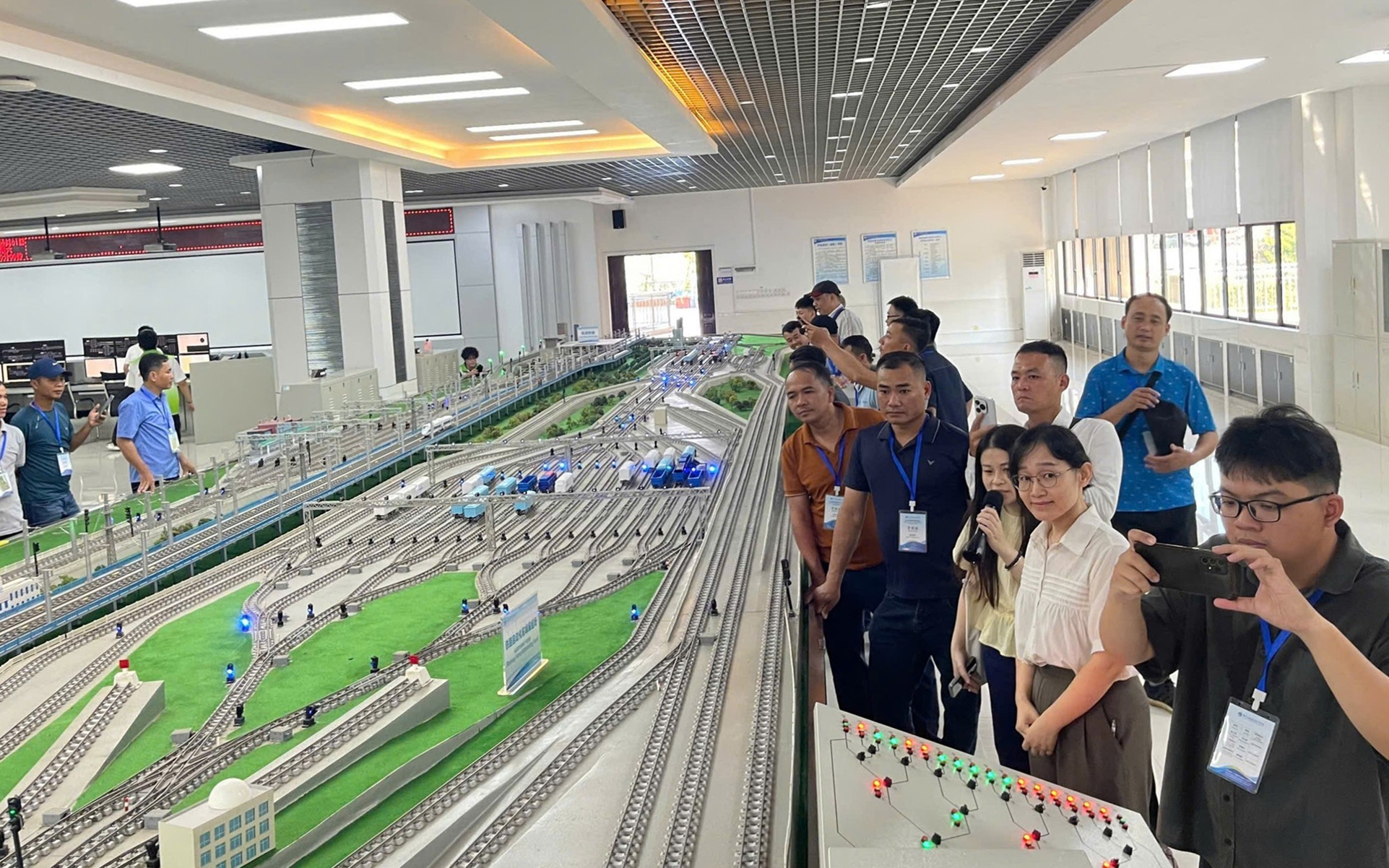 Khai mạc triển lãm và hội nghị quốc tế đường sắt VRT & CONS 2025- Ảnh 5. Huy động tổng lực đào tạo hơn 260 nghìn nhân lực đường sắt