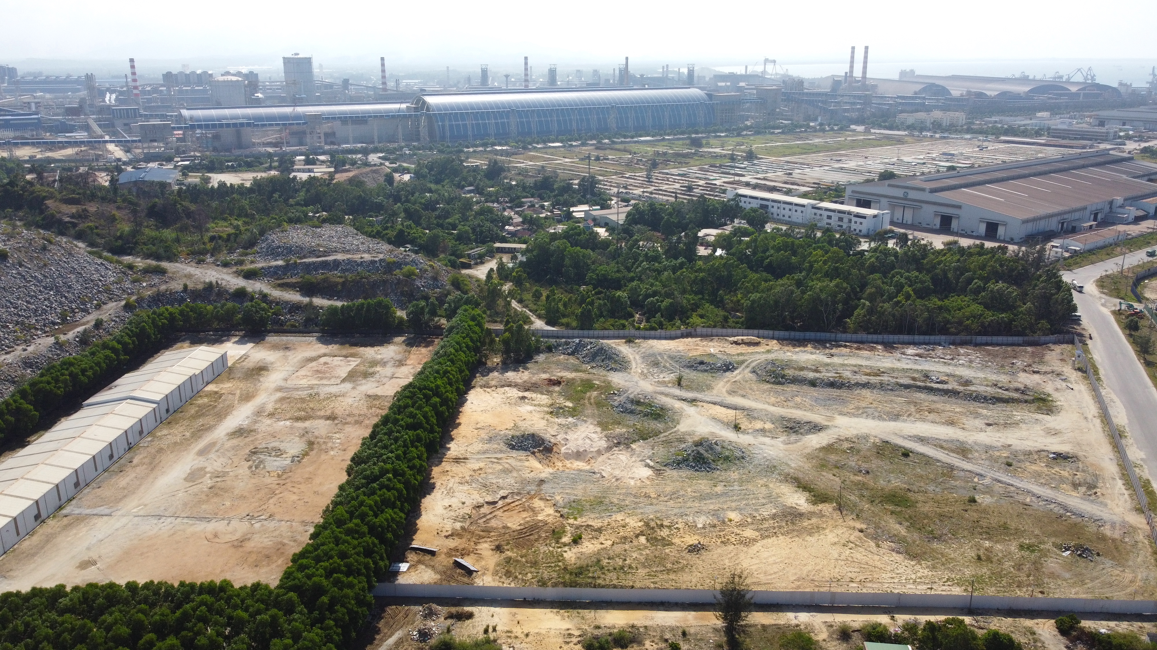 Quảng Ngãi giao hơn 110.000m2 đất để xây nhà máy sản xuất ray đường sắt tốc độ cao- Ảnh 1.