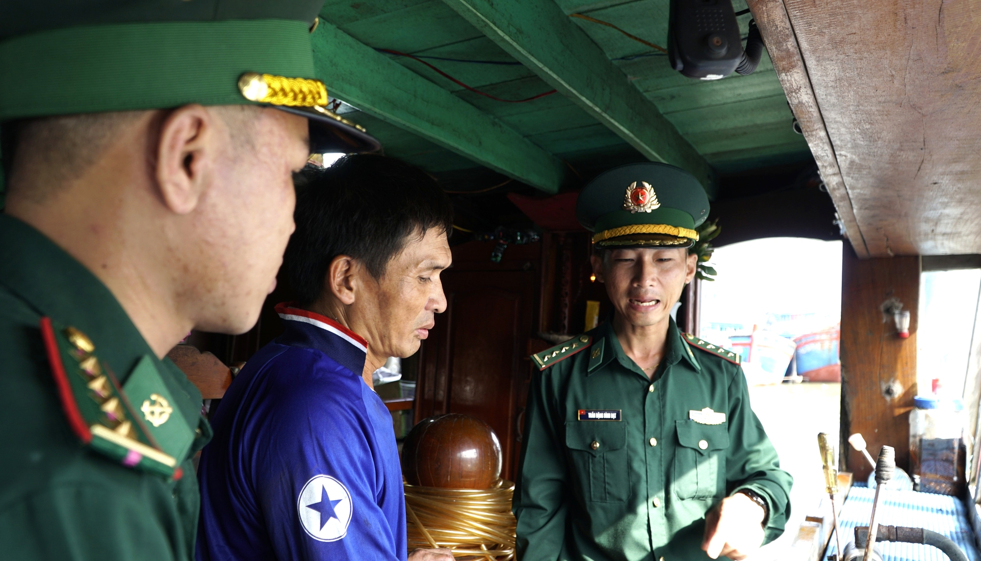 Sau bão dữ, ngư dân Gia Lai trở lại vươn khơi bám biển- Ảnh 7.