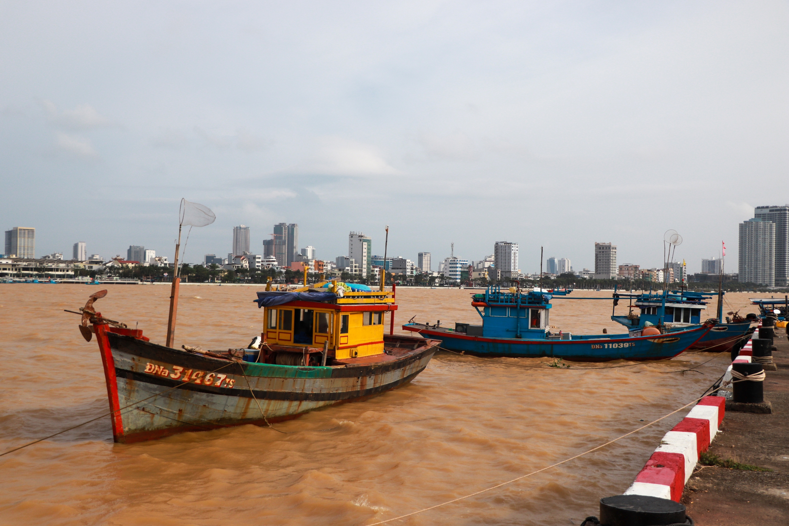 Đà Nẵng: Kết thúc hạn chế giao thông đường thủy nội địa sau thời gian bão, lũ- Ảnh 2.