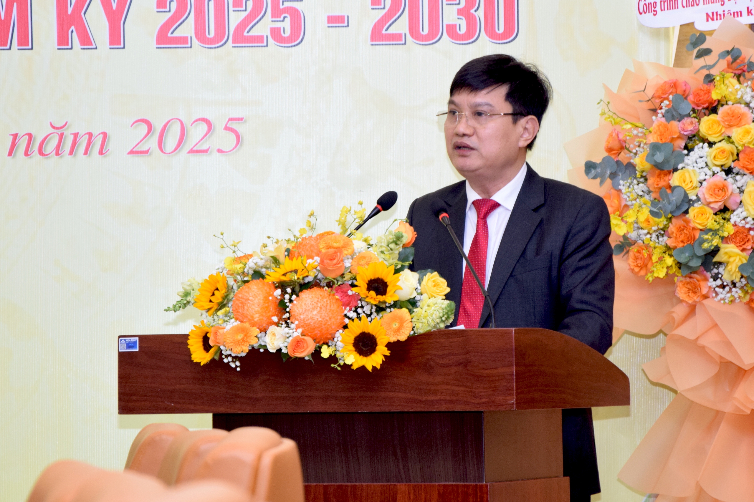 Gắn biển công trình ngành Xây dựng chào mừng Đại hội Đảng bộ Chính phủ lần thứ I- Ảnh 7.