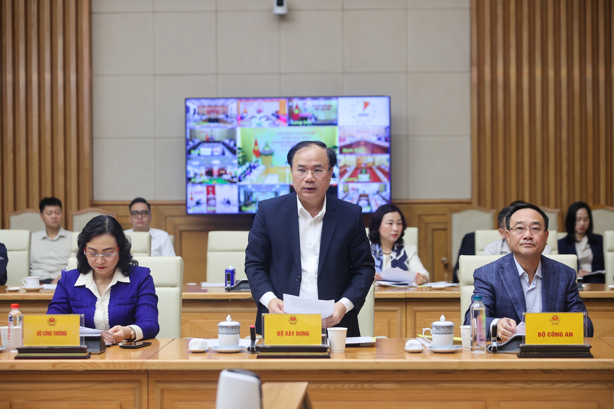 Thủ tướng: Không để người dân phải mất thêm chi phí khi tiếp cận nhà ở xã hội- Ảnh 2.