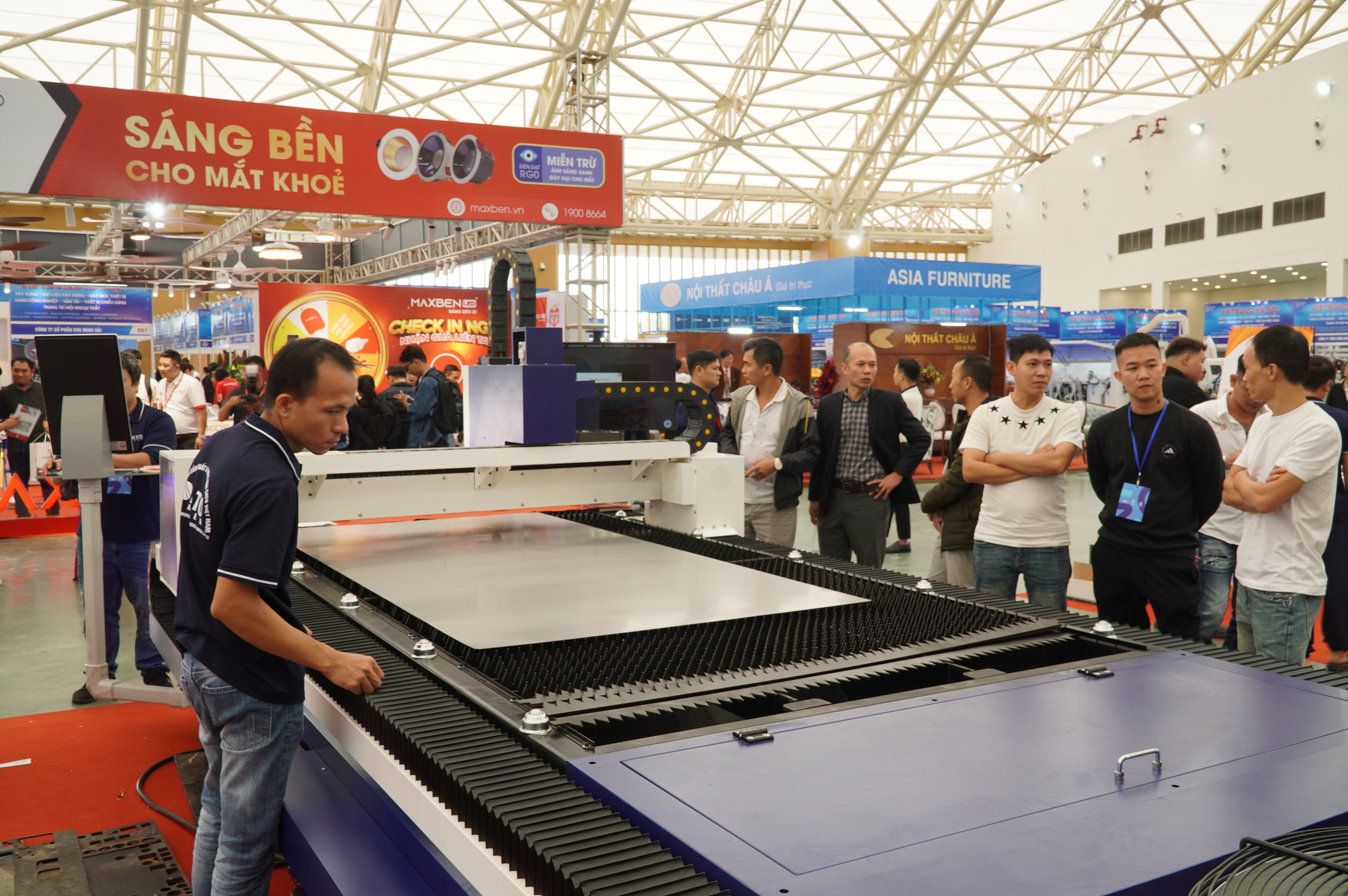 Đa dạng trải nghiệm tại triển lãm Vietbuild Hà Nội 2025- Ảnh 13. Đa dạng trải nghiệm tại triển lãm Vietbuild Hà Nội 2025- Ảnh 13.