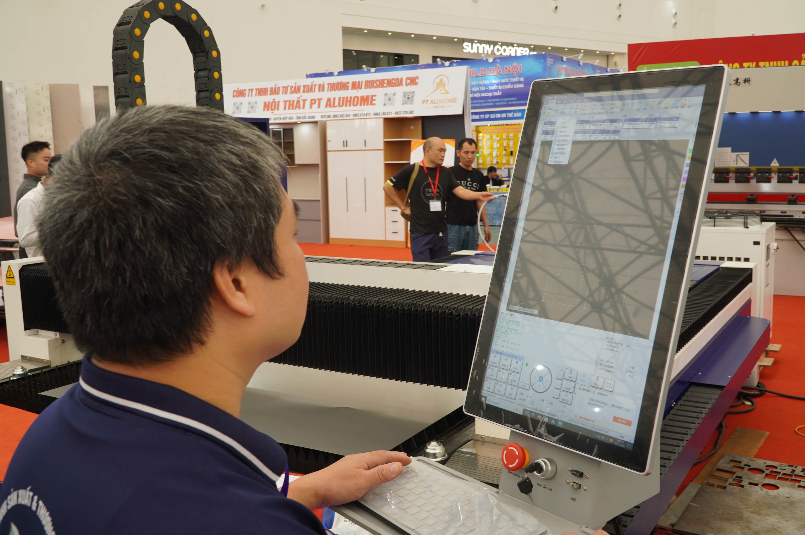Đa dạng trải nghiệm tại triển lãm Vietbuild Hà Nội 2025- Ảnh 14. Đa dạng trải nghiệm tại triển lãm Vietbuild Hà Nội 2025- Ảnh 14.