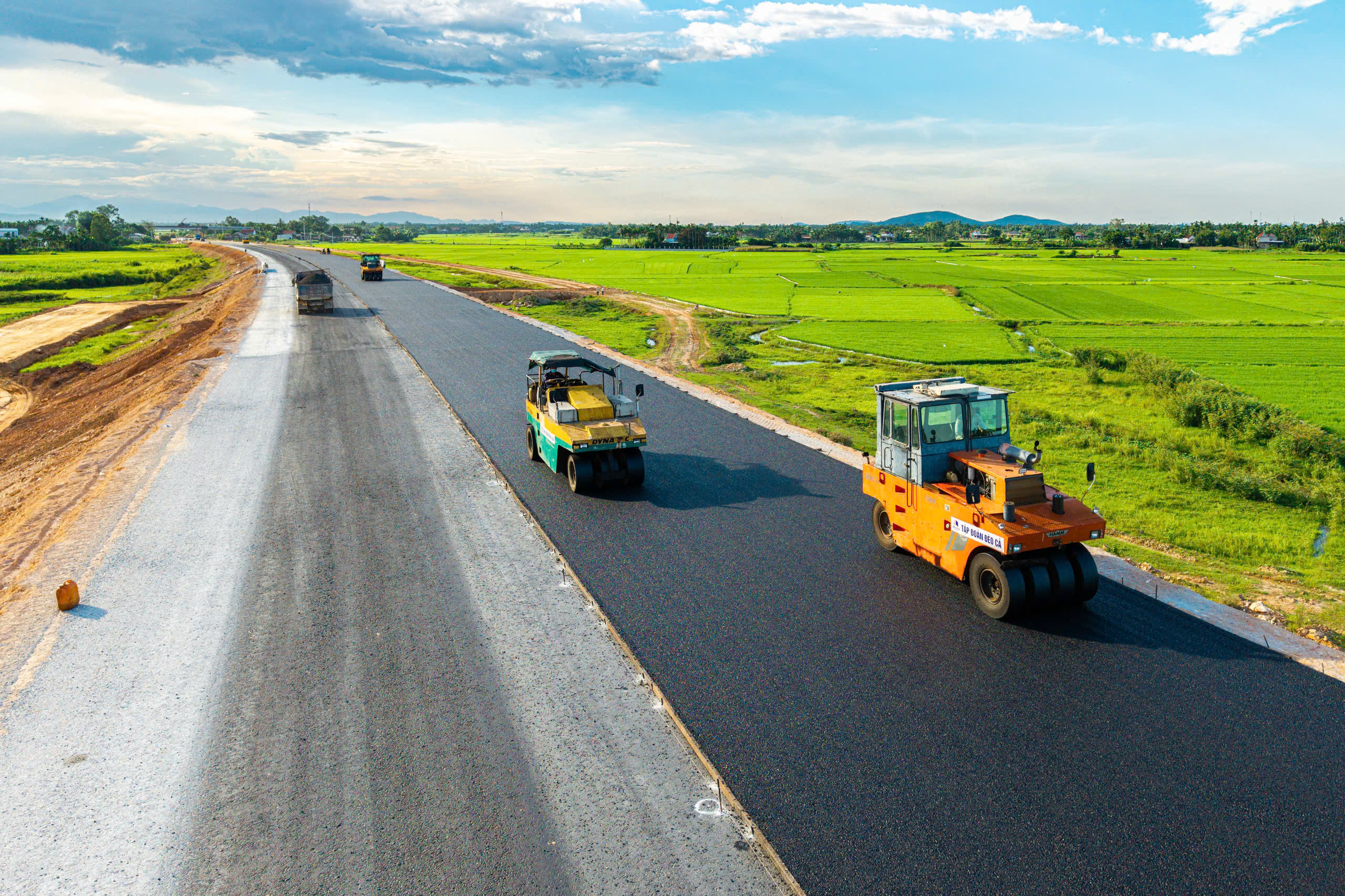 Lợi nhuận bứt phá, HHV tăng tốc đầu tư loạt siêu dự án hạ tầng quốc gia- Ảnh 1.