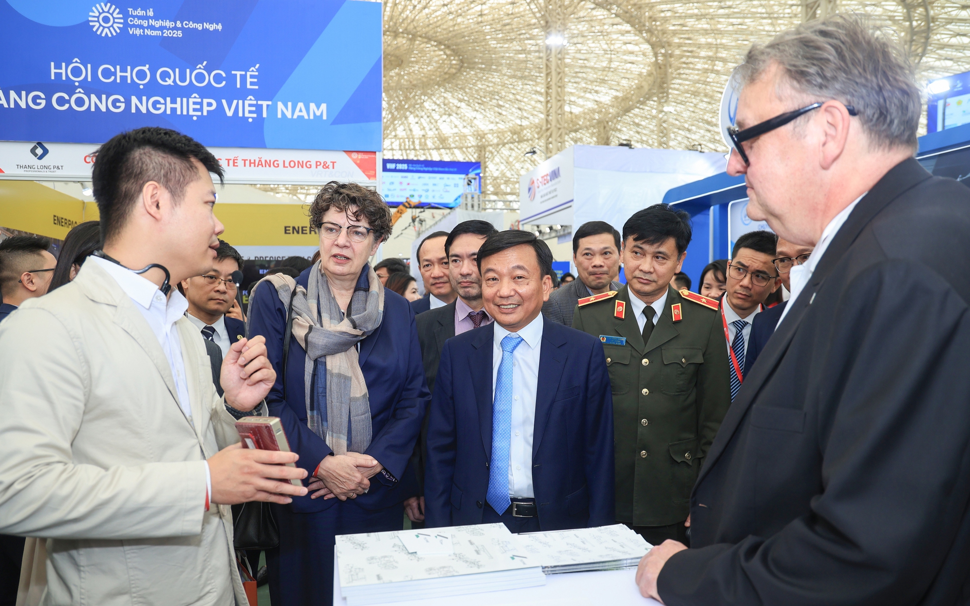 Khai mạc triển lãm và hội nghị quốc tế đường sắt VRT & CONS 2025