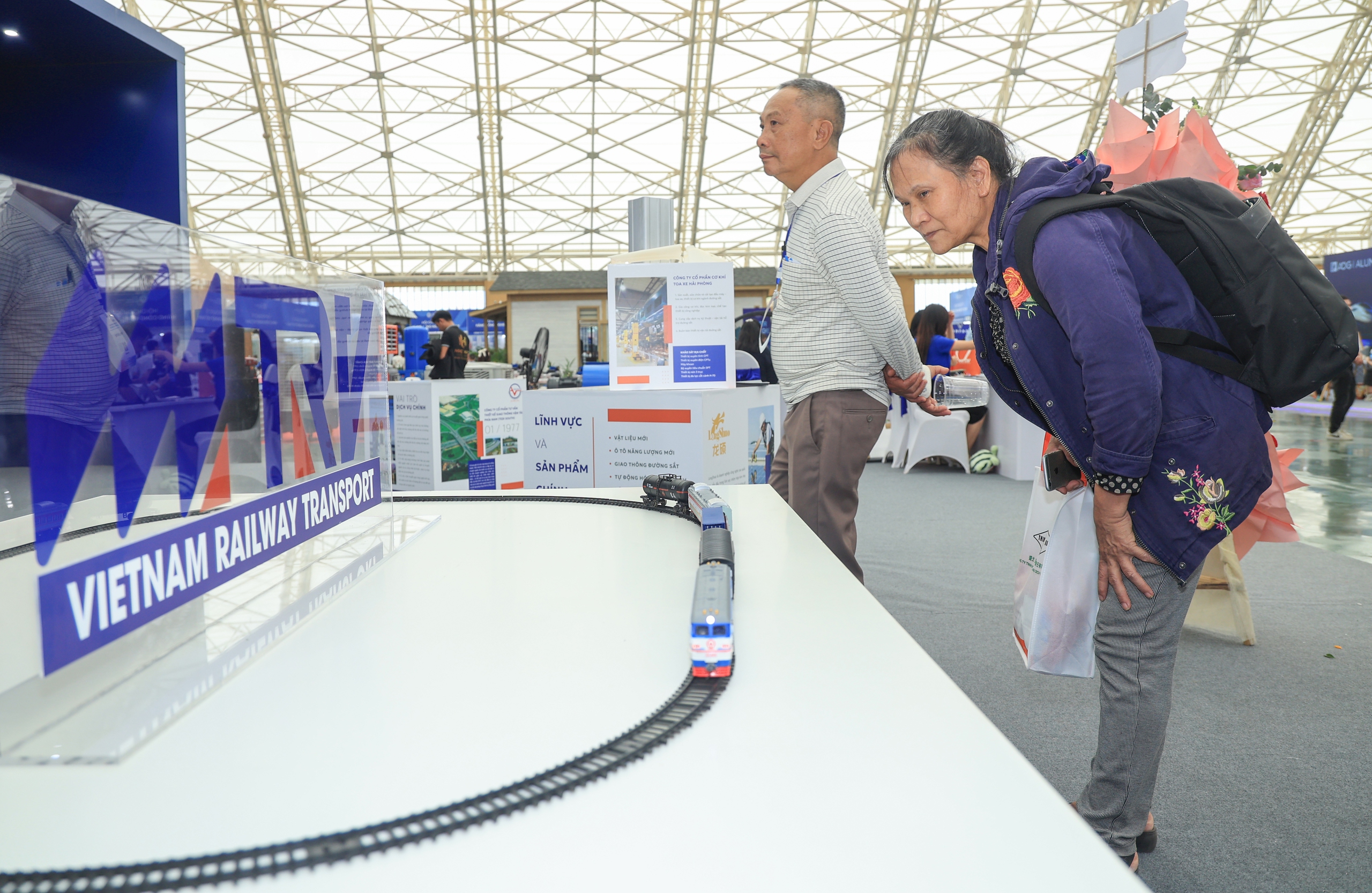 Toàn cảnh triển lãm quốc tế về công nghệ đường sắt- Ảnh 14.