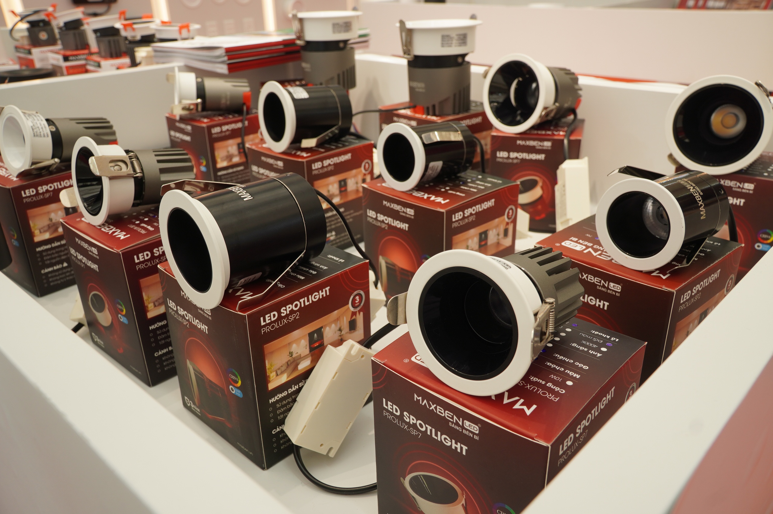 Đa dạng trải nghiệm tại triển lãm Vietbuild Hà Nội 2025- Ảnh 7. Đa dạng trải nghiệm tại triển lãm Vietbuild Hà Nội 2025- Ảnh 7.