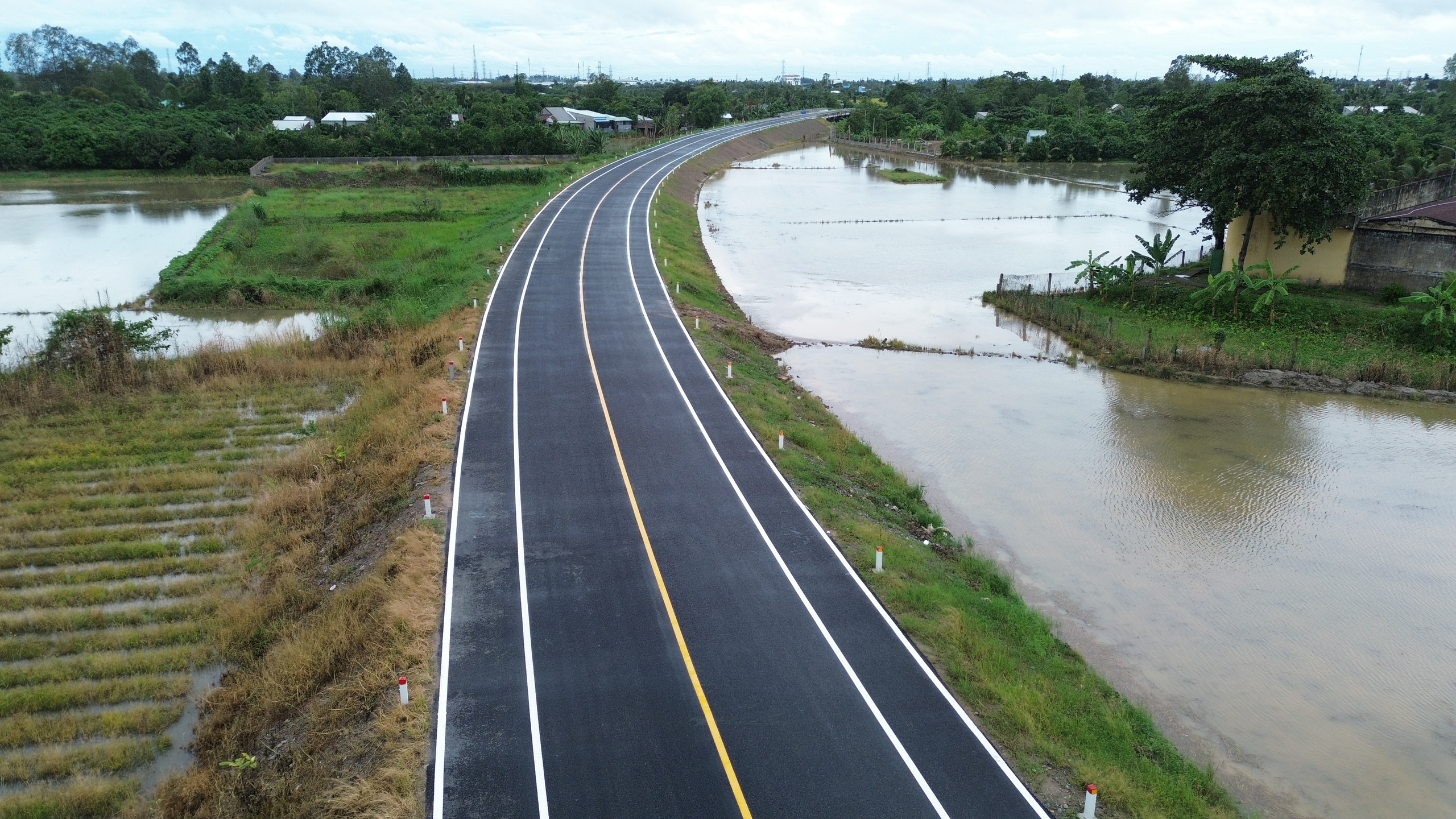 Sắp đến ngày thông xe, tuyến tránh Cao Lãnh hiện thi công ra sao?- Ảnh 6. Sắp đến ngày thông xe, tuyến tránh Cao Lãnh hiện thi công ra sao?- Ảnh 6.